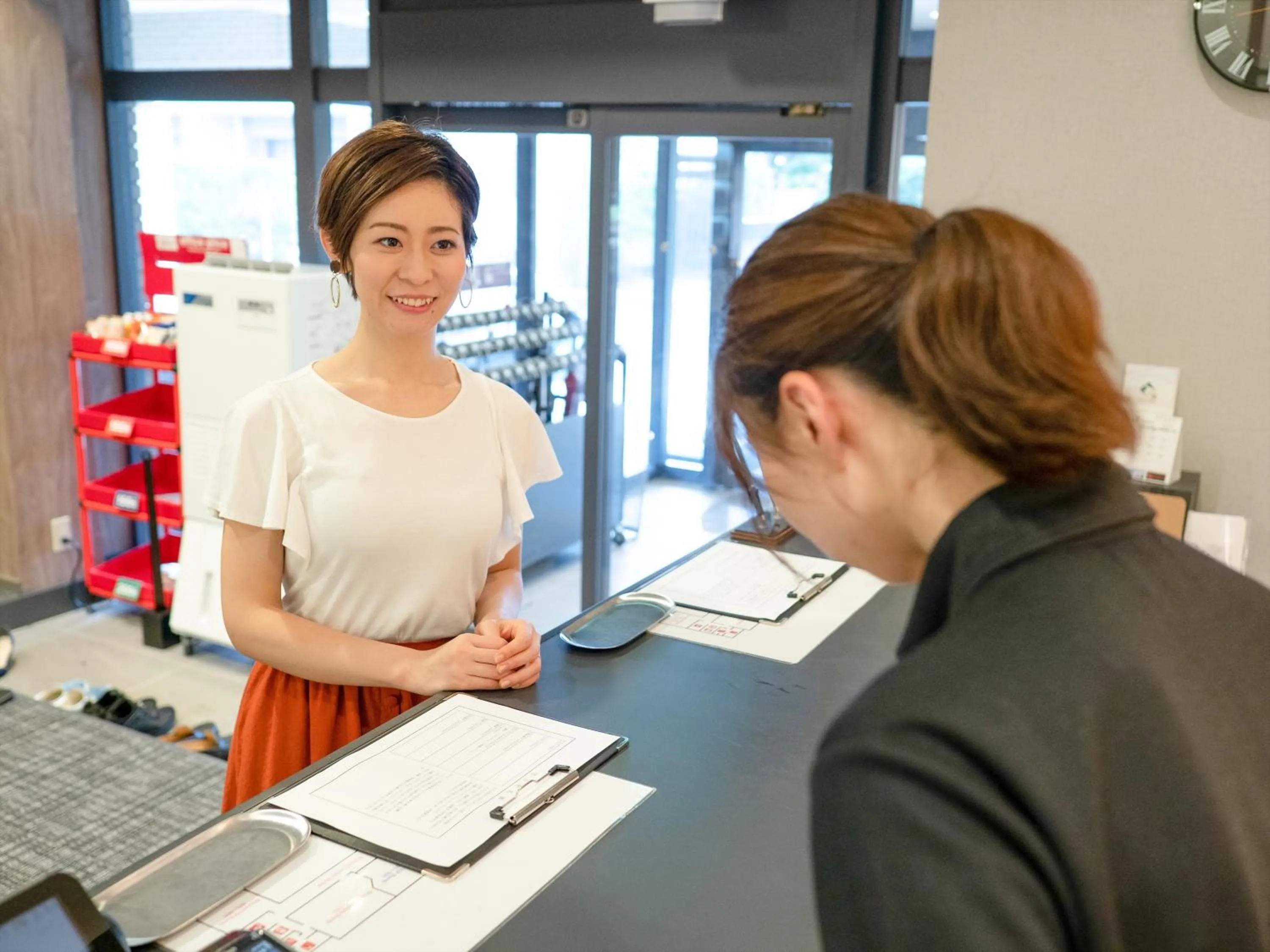 People in LEO YU Capsule Hotel Nishifunabashi