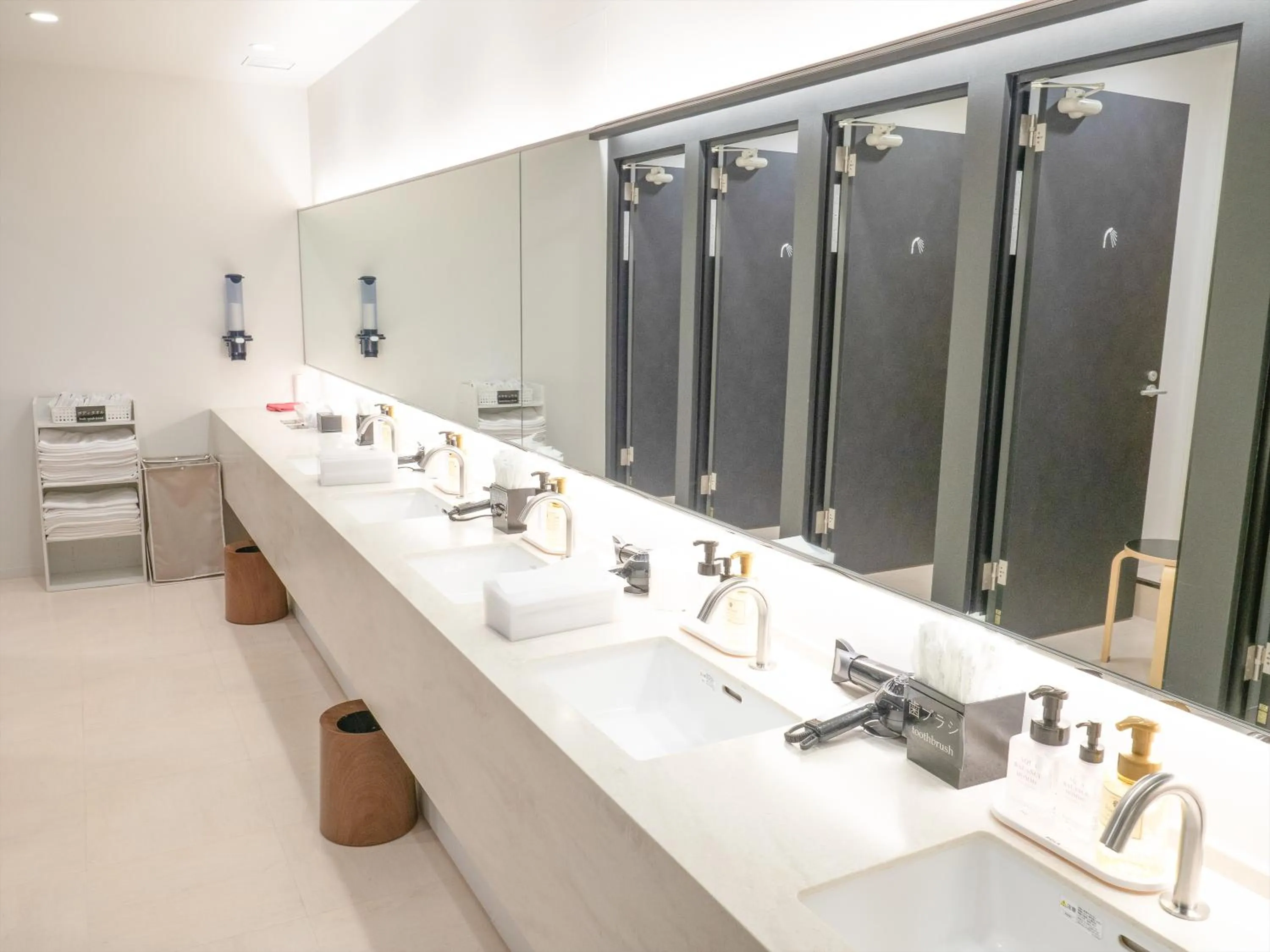 Toilet in LEO YU Capsule Hotel Nishifunabashi