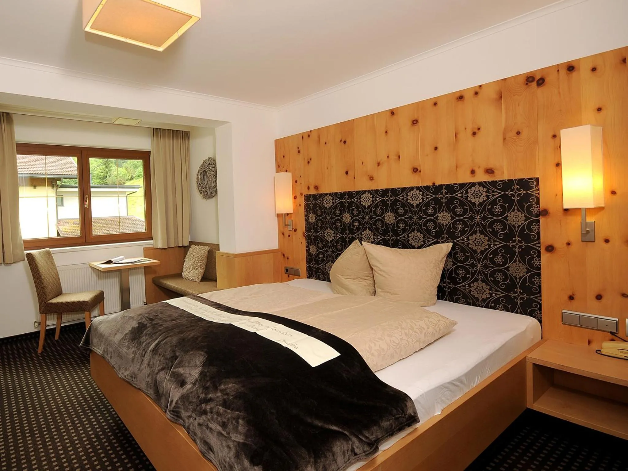 Bed in Hotel Burgschrofn