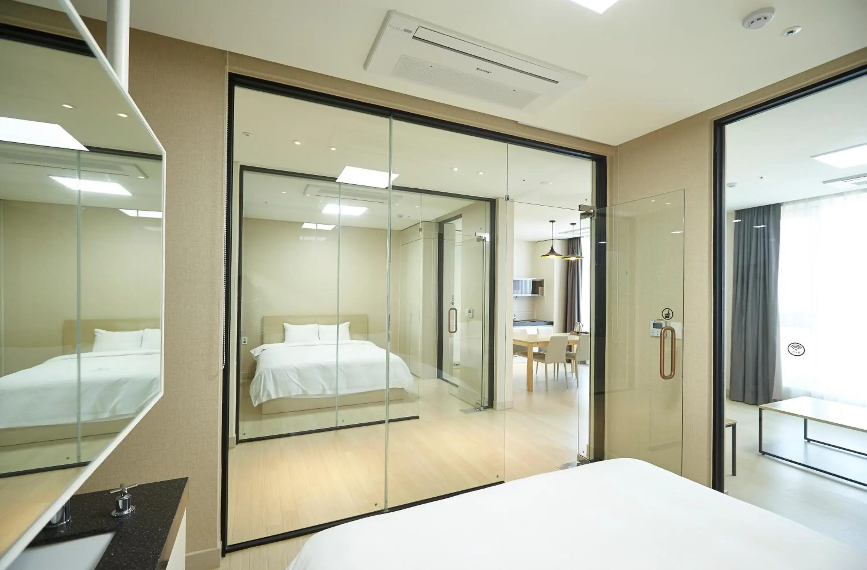 Bed in Pyeongchang The White Hotel Bed in Pyeongchang The White Hotel