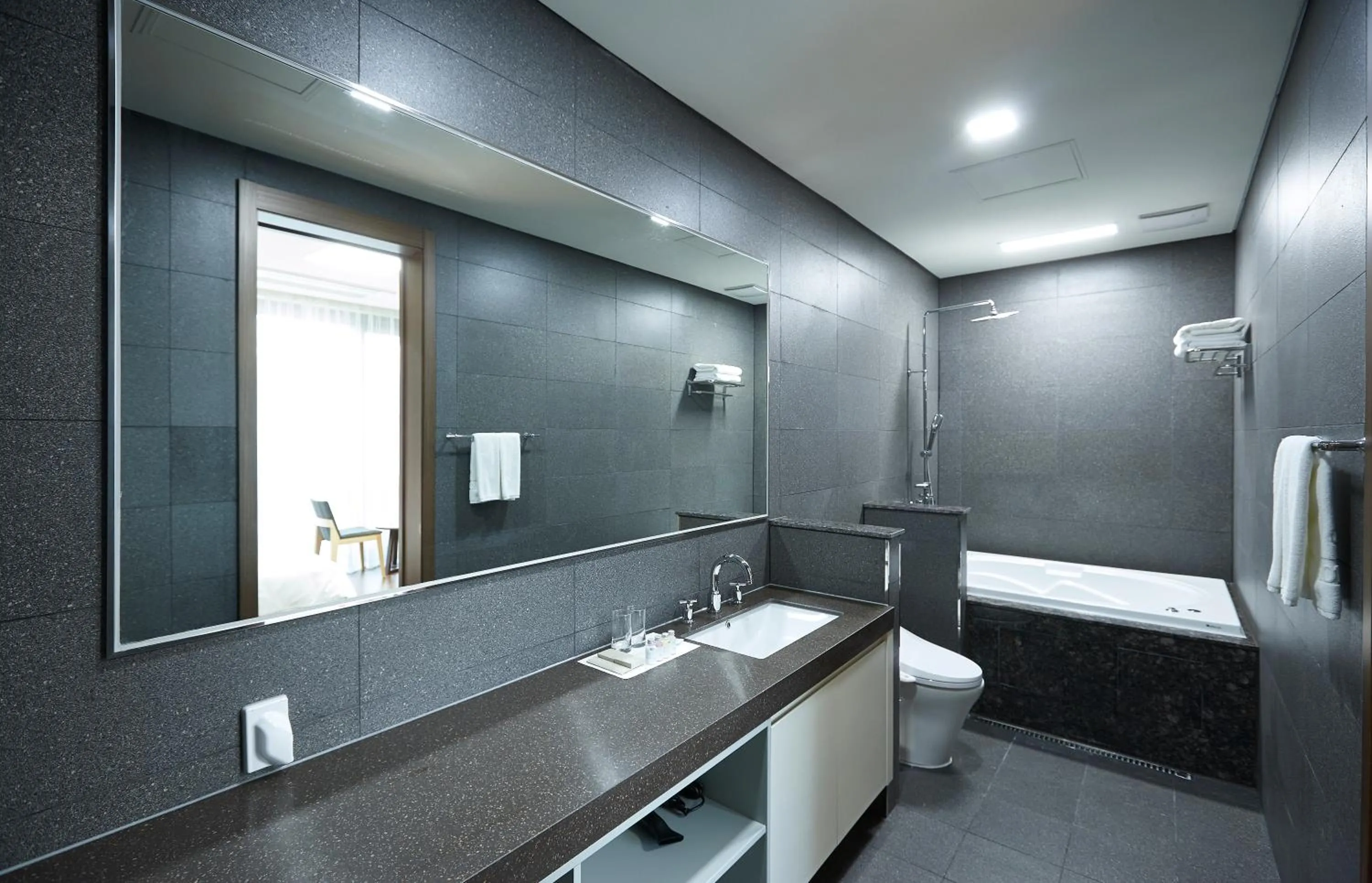 Pyeongchang The White Hotel