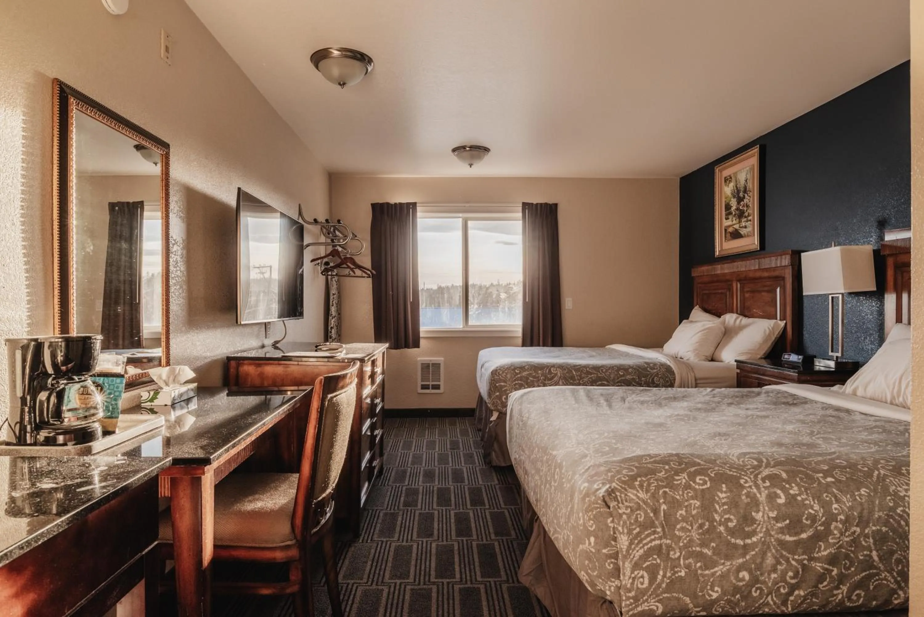 Bed in Water Front Inn