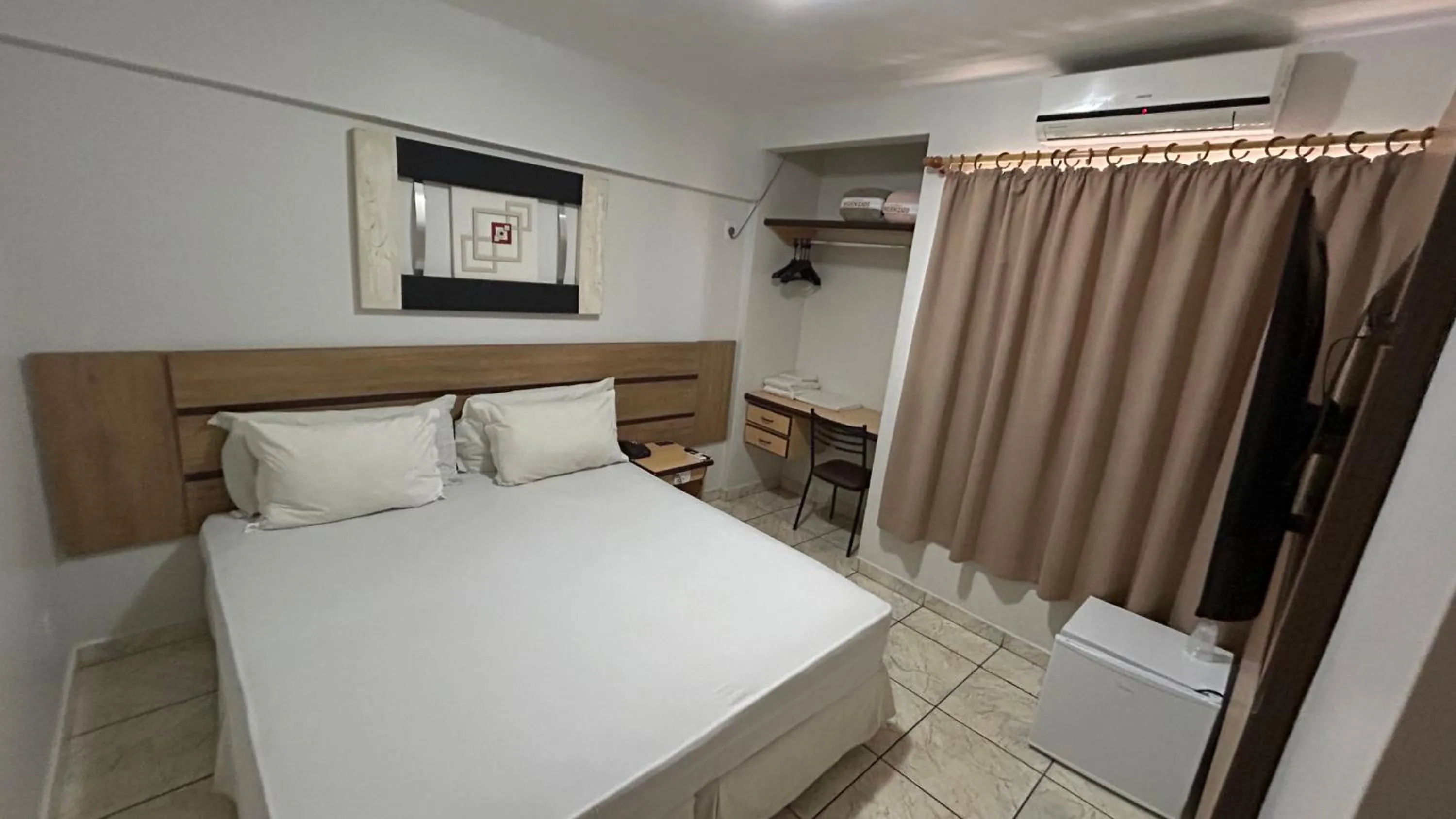 Bedroom, Bed in Havana Palace Hotel