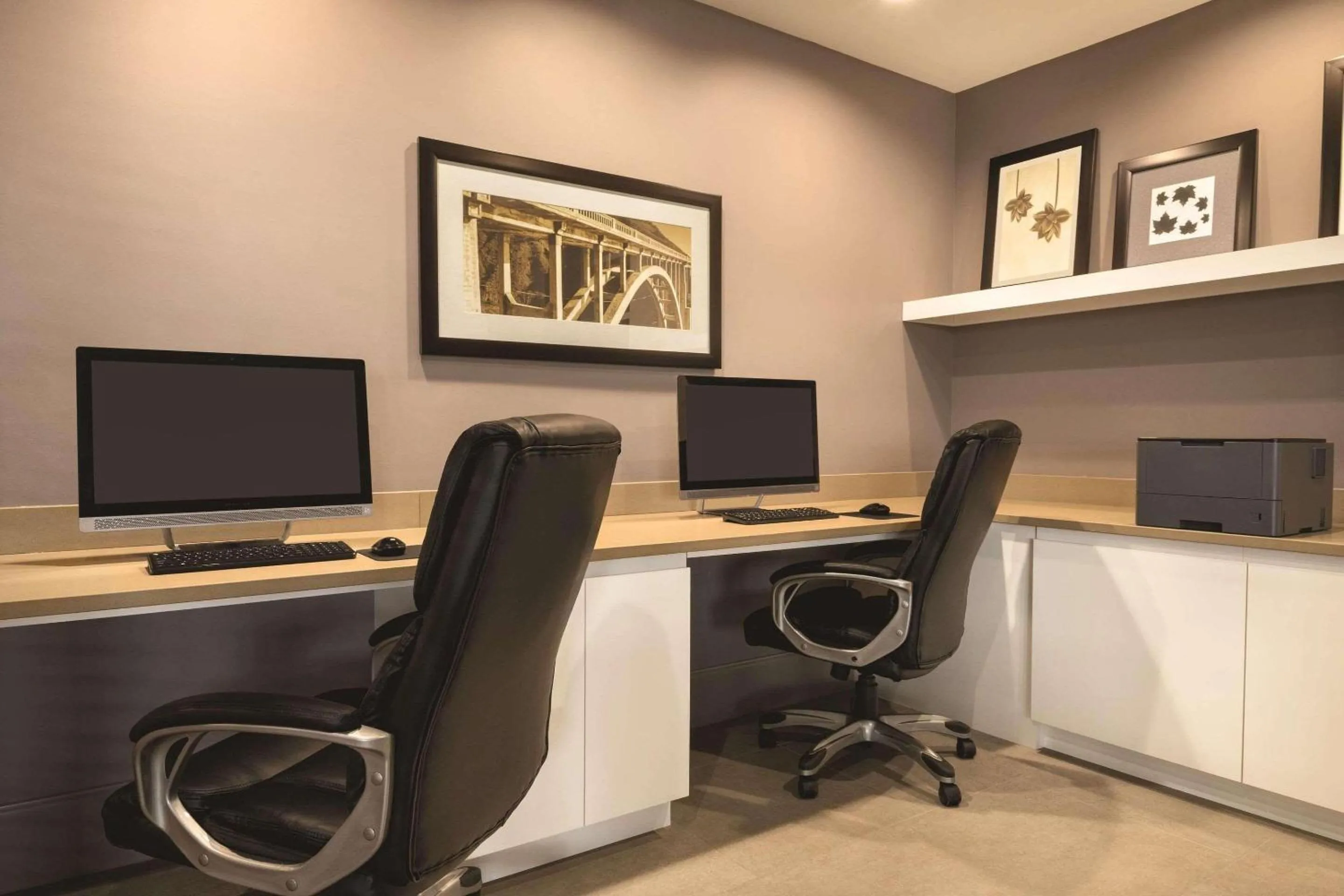 Business facilities in Country Inn & Suites by Radisson, Page, AZ