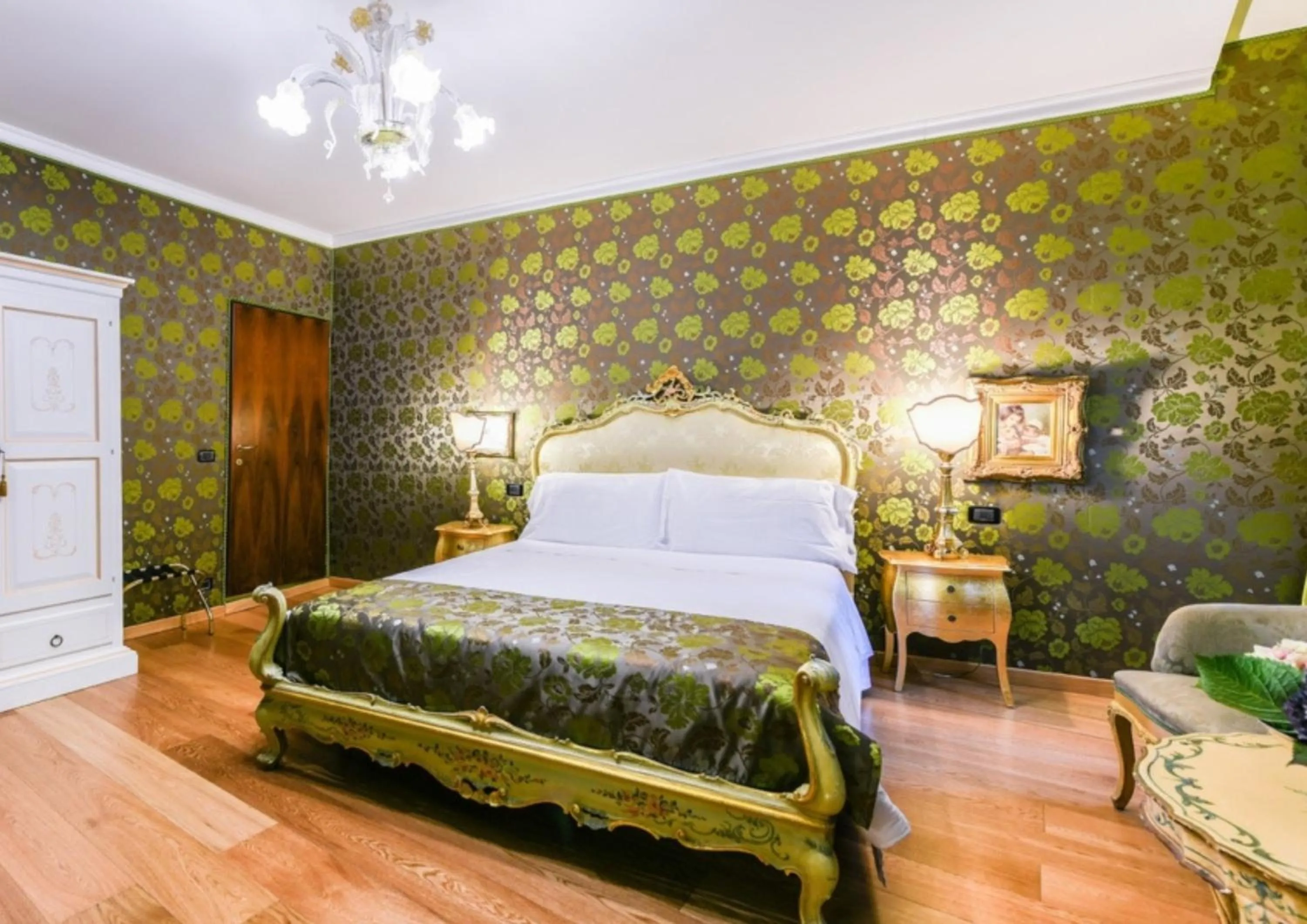 Bedroom, Bed in Ai Cherubini