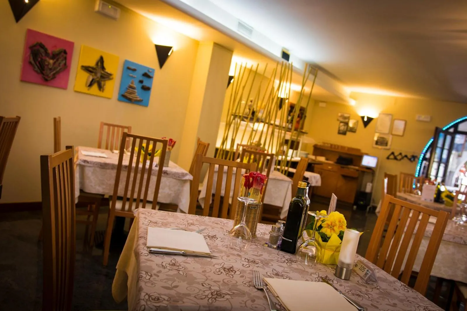 Hotel Ristorante Cigno - Camere and Aparthotel