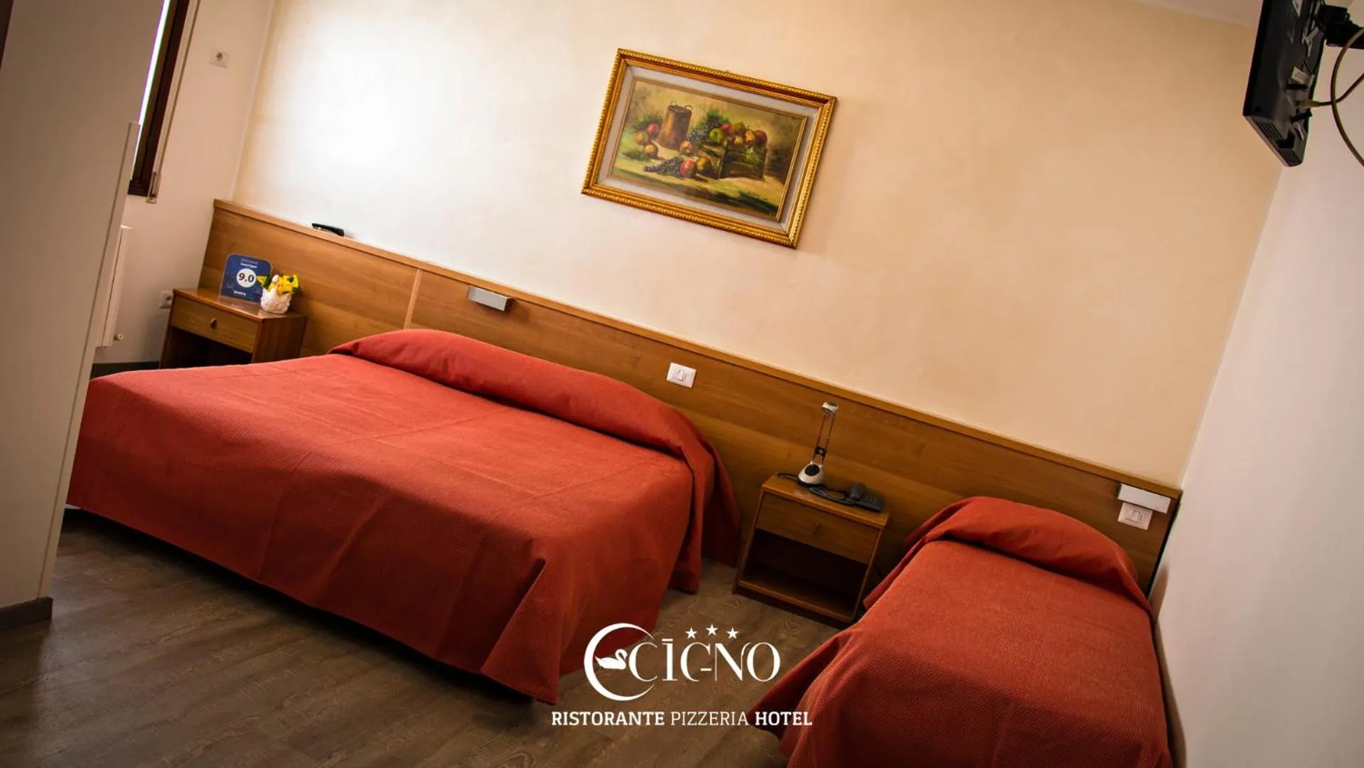 Bed in Hotel Ristorante Cigno - Camere and Aparthotel