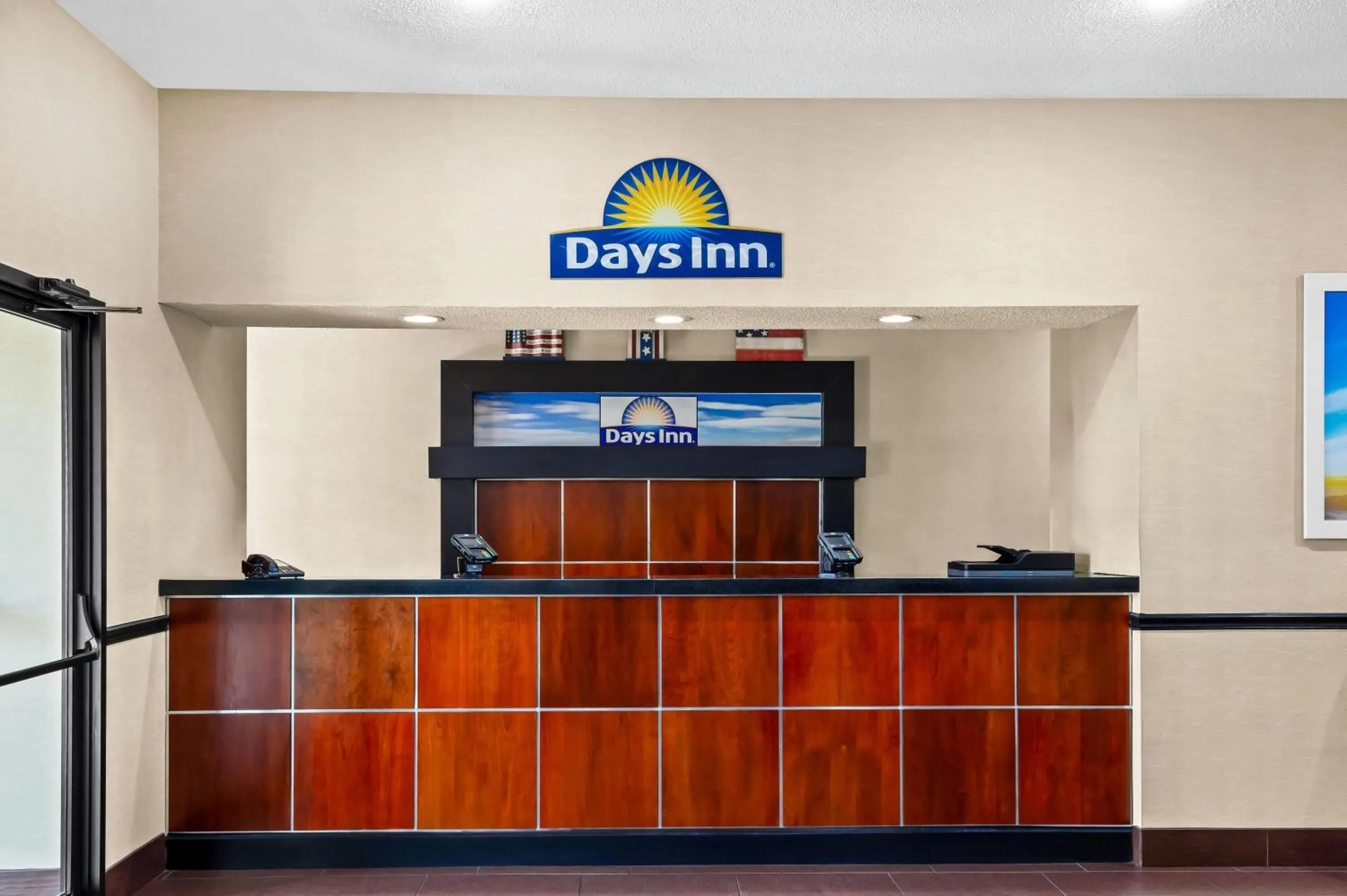 Lobby or reception in Days Inn by Wyndham Collinsville St Louis
