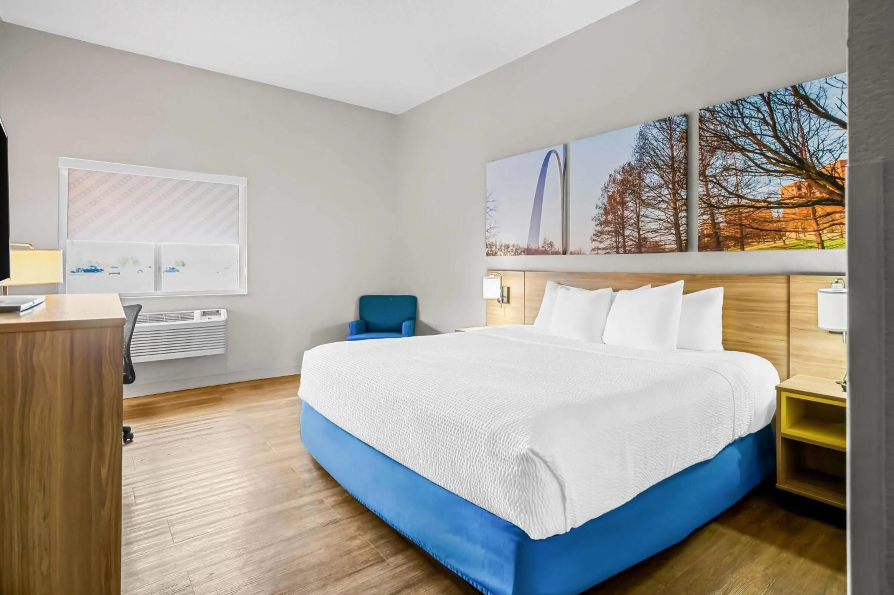 Bed in Days Inn by Wyndham Collinsville St Louis