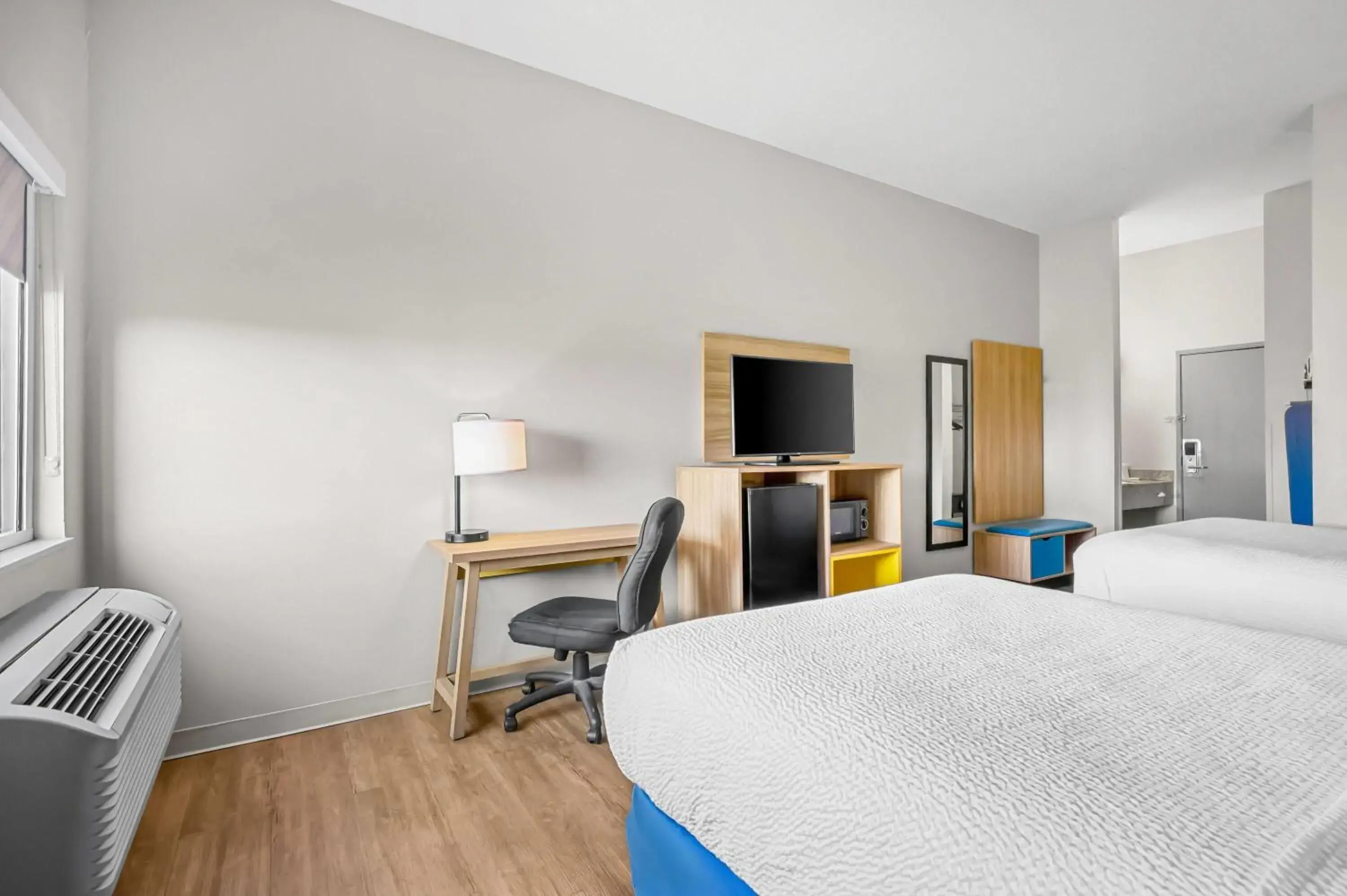 Bed in Days Inn by Wyndham Collinsville St Louis Bed in Days Inn by Wyndham Collinsville St Louis