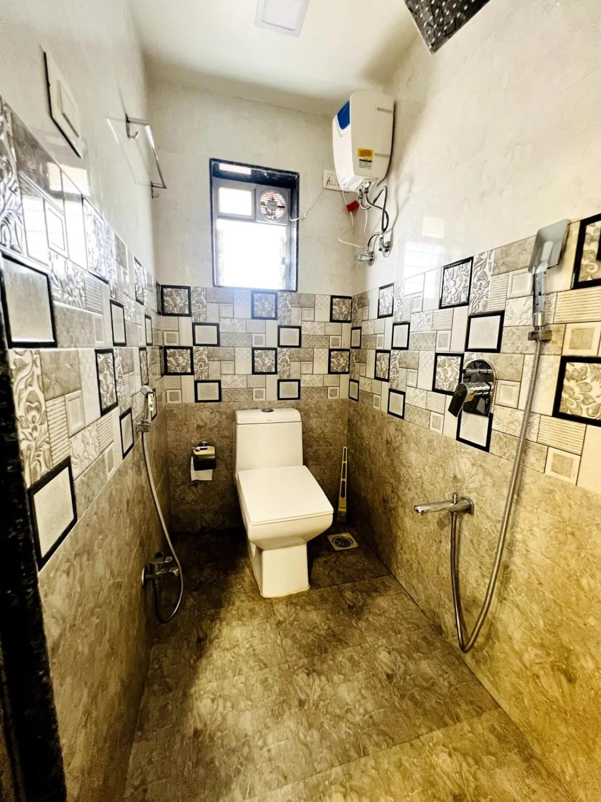 Bathroom in Pinaki Comfort Stay