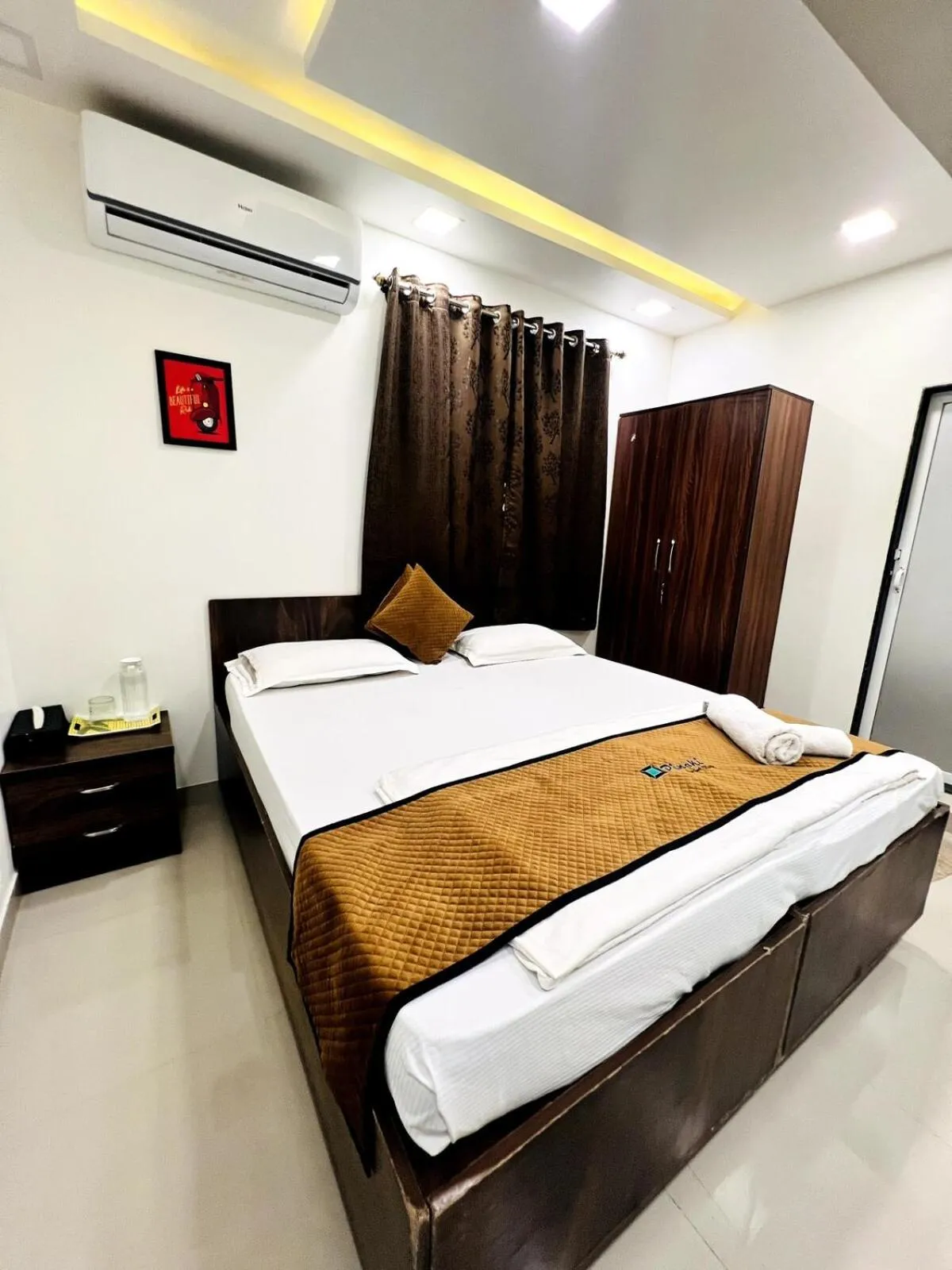 Photo of the whole room, Bed in Pinaki Comfort Stay