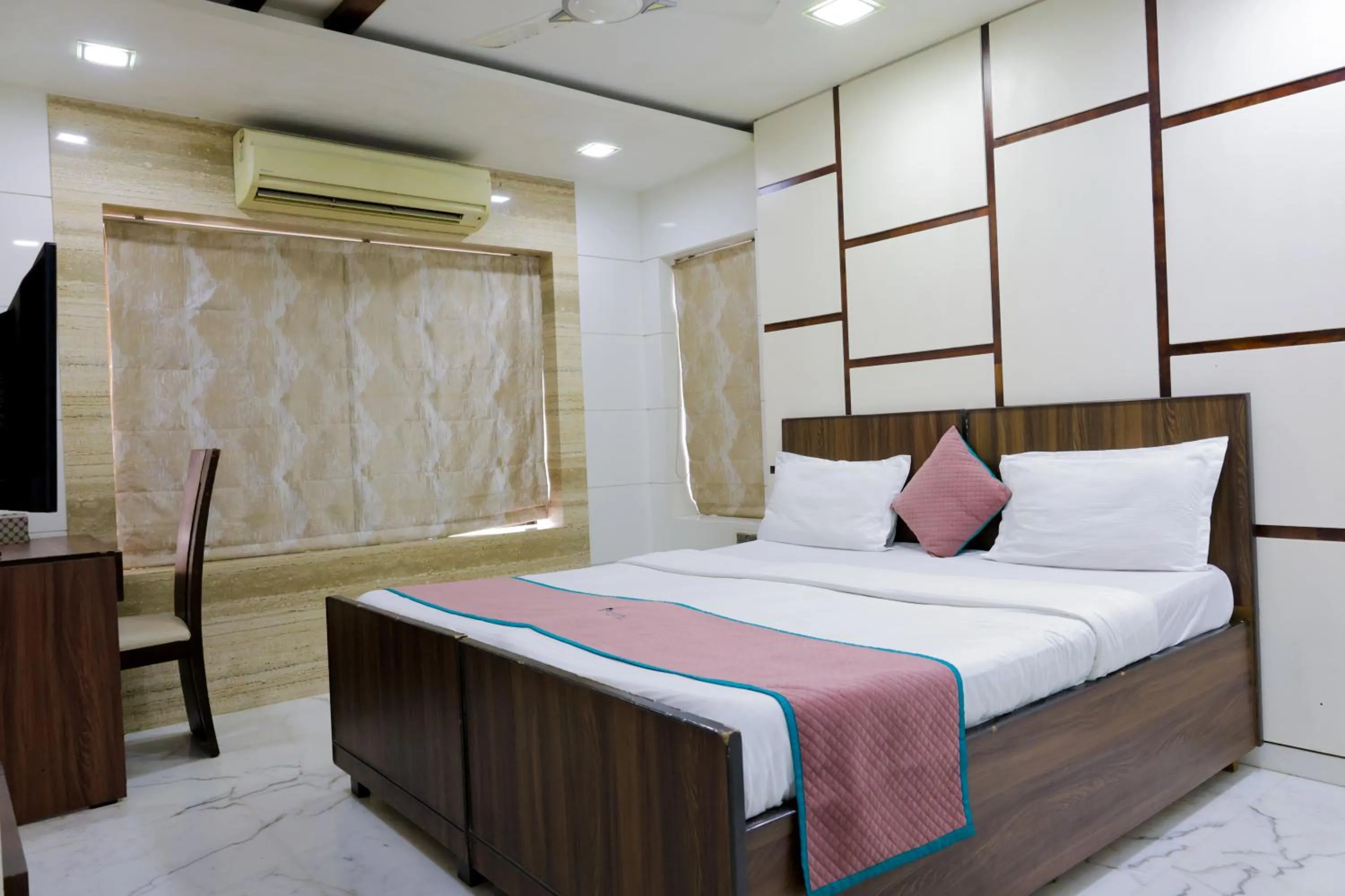 Bedroom, Bed in Pinaki Comfort Stay