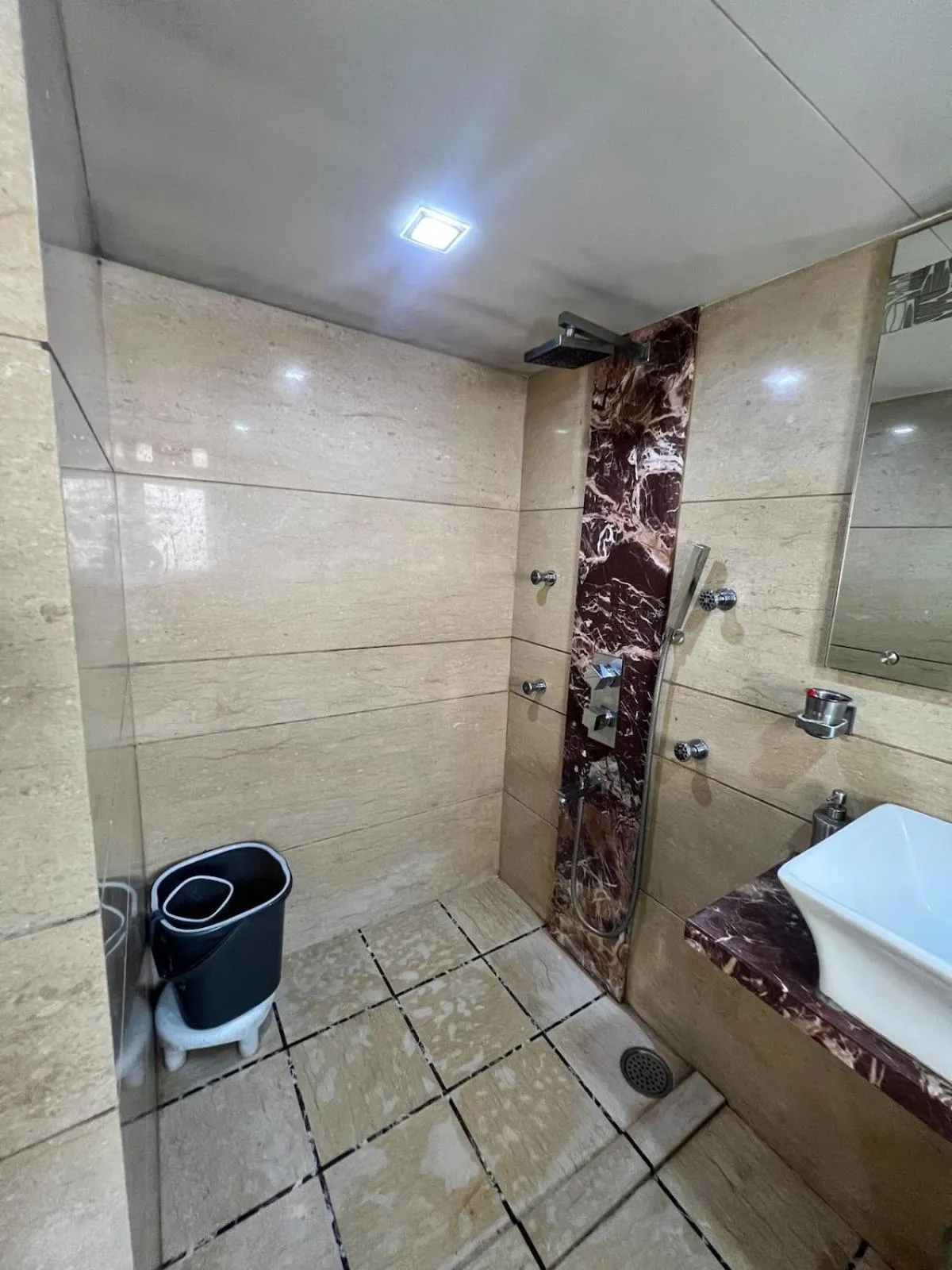Bathroom in Pinaki Comfort Stay