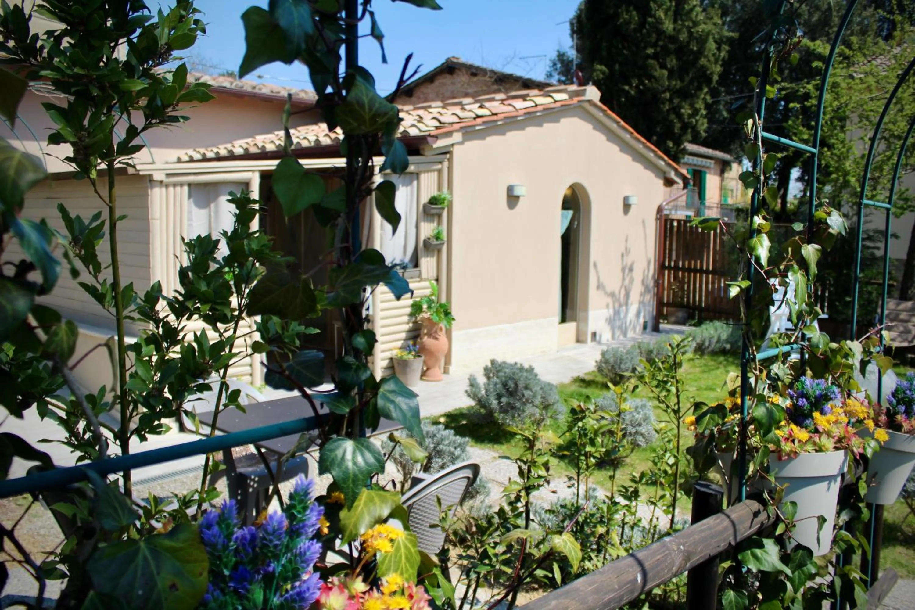Facade/entrance in Il Lavandeto - farmhouse in the city