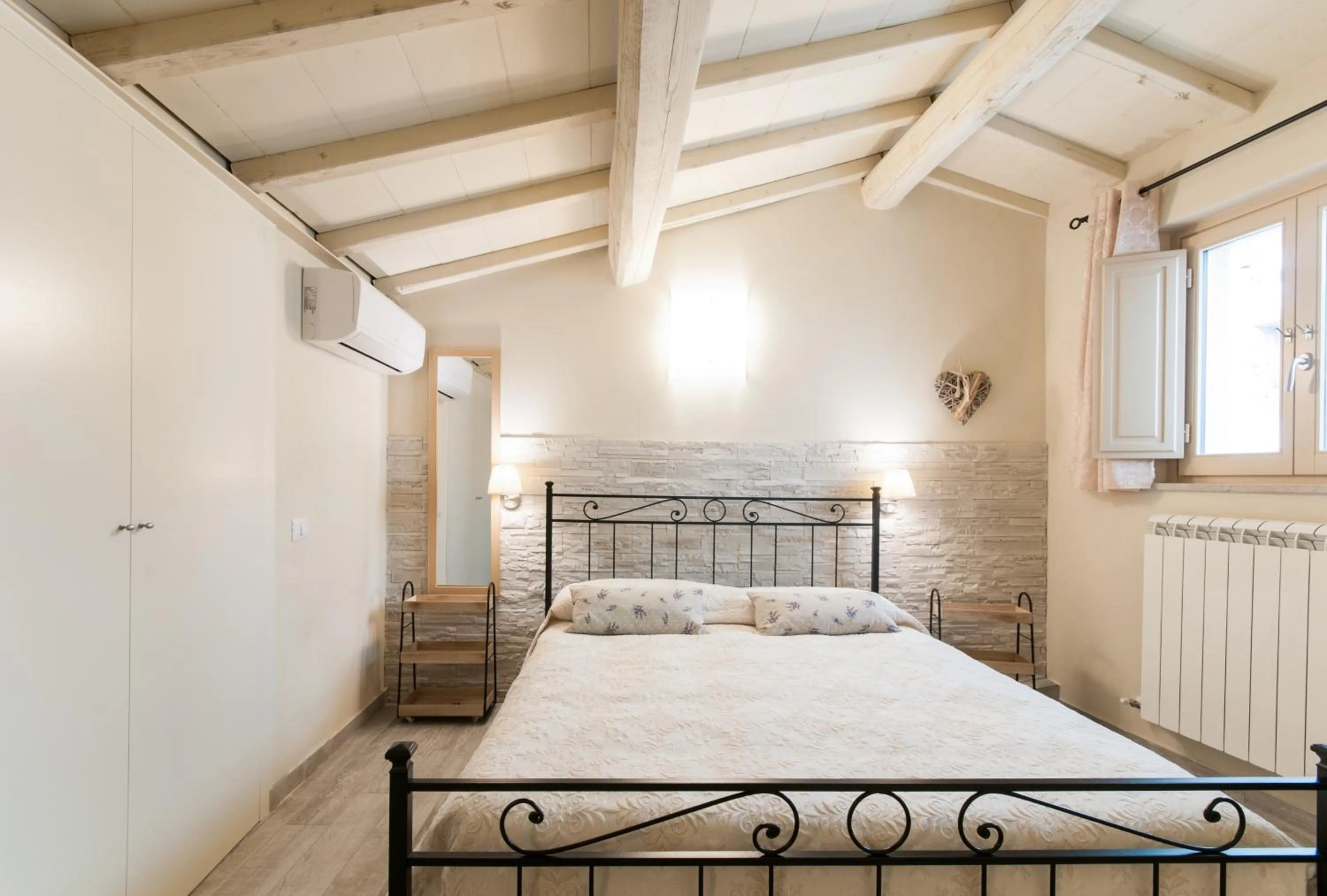 Bed in Il Lavandeto - farmhouse in the city