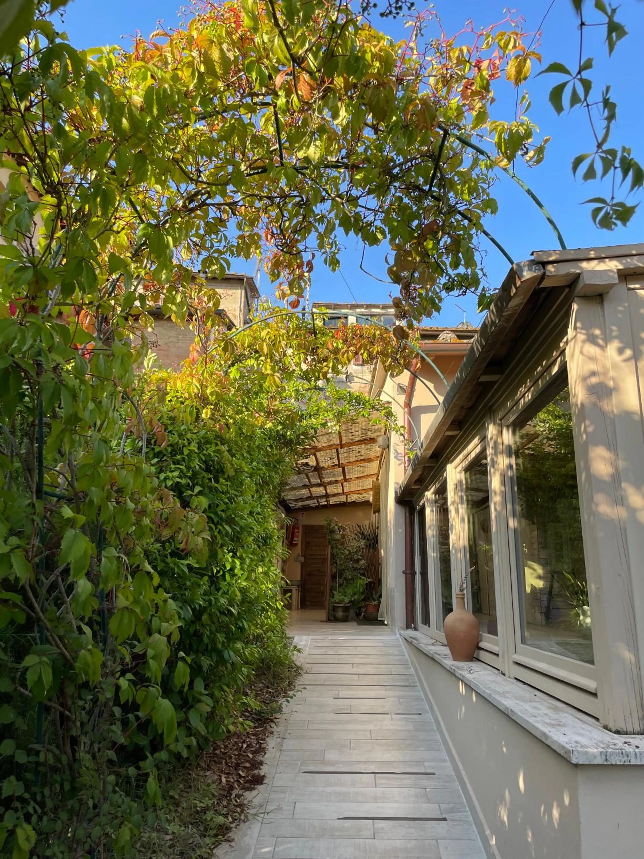 Property building in Il Lavandeto - farmhouse in the city
