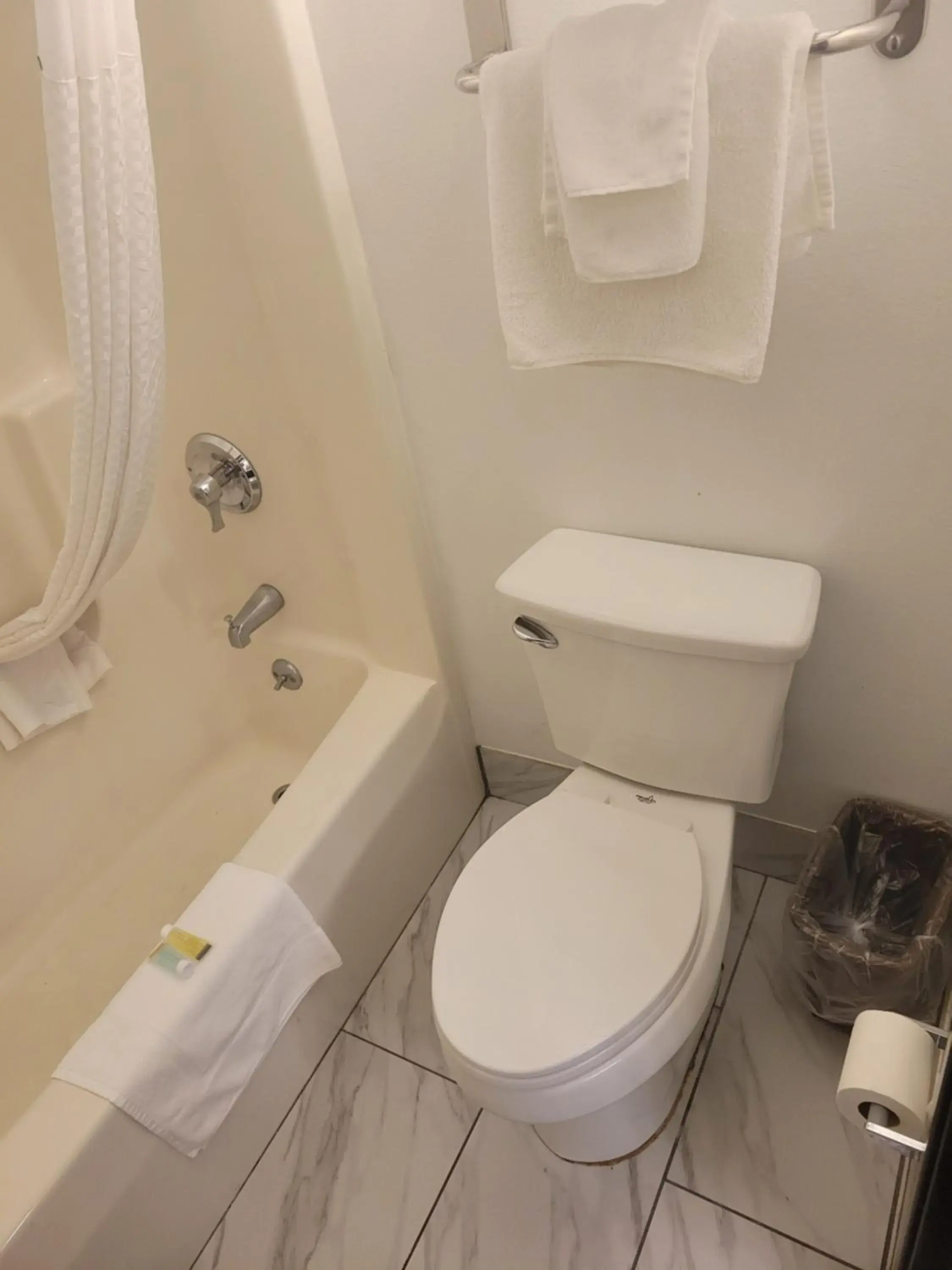 Super 8 by Wyndham Portage Super 8 by Wyndham Portage