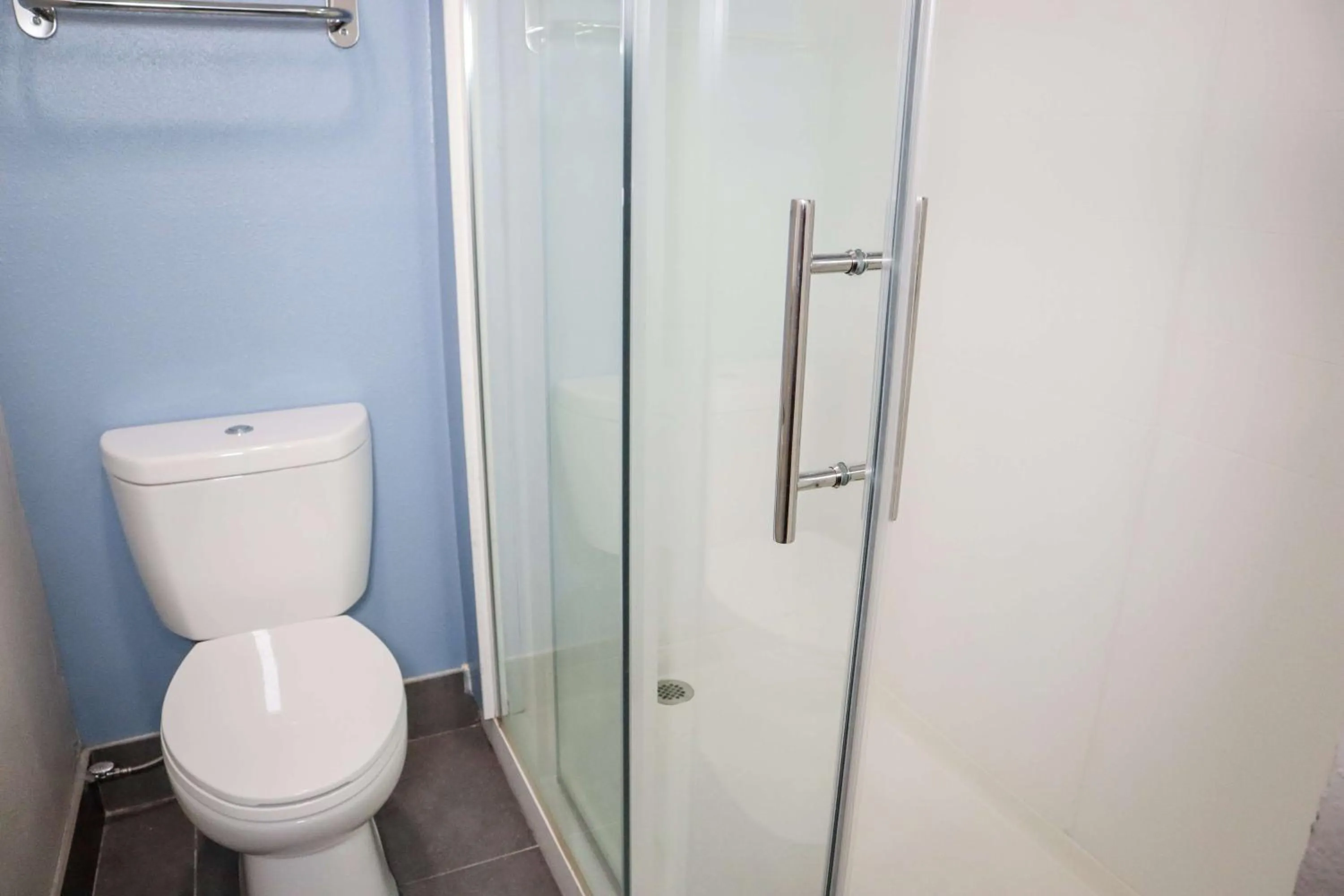 Bathroom in Best Western Ocala Park Centre