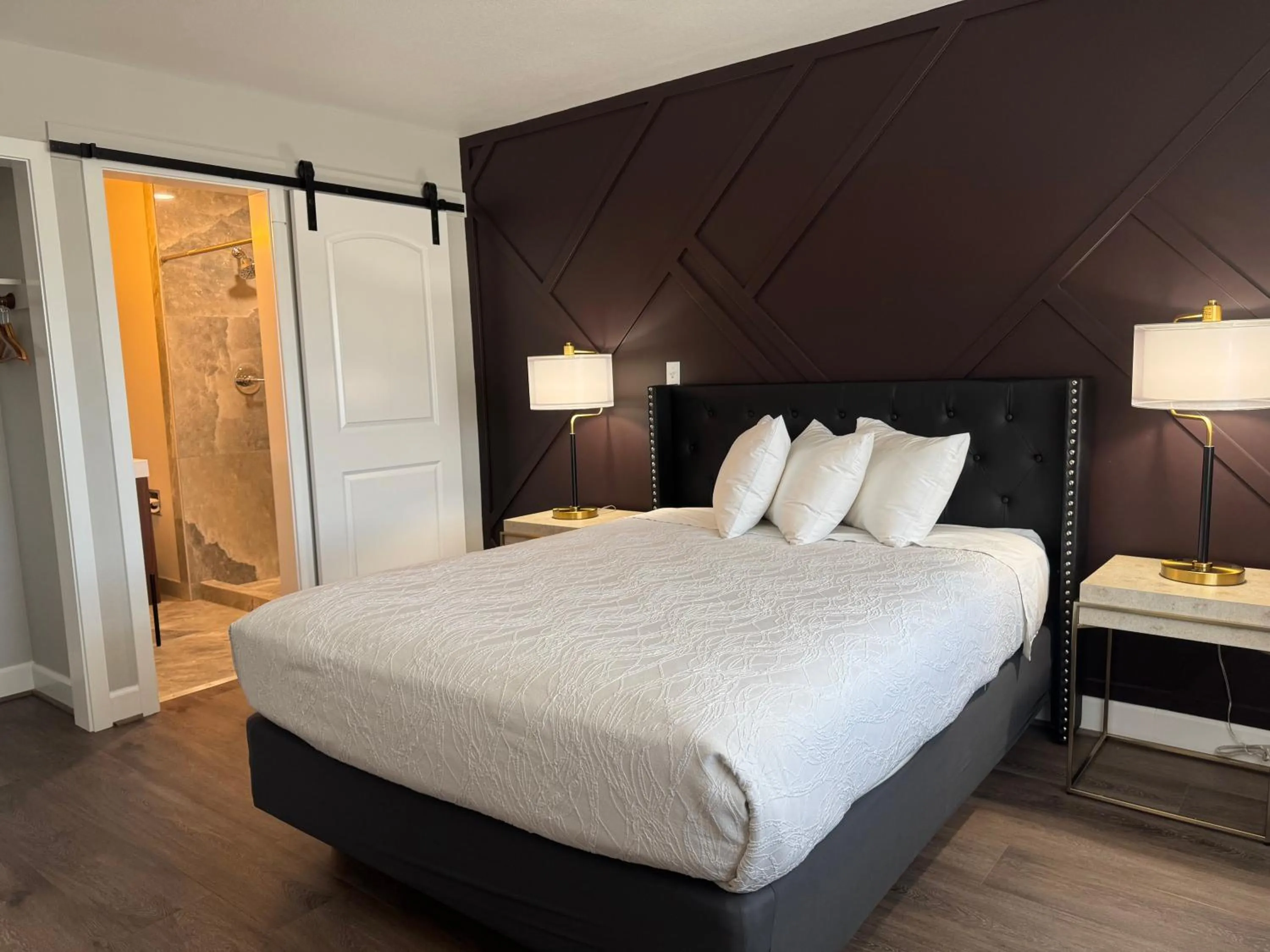 Bed in Bridge Street Inn