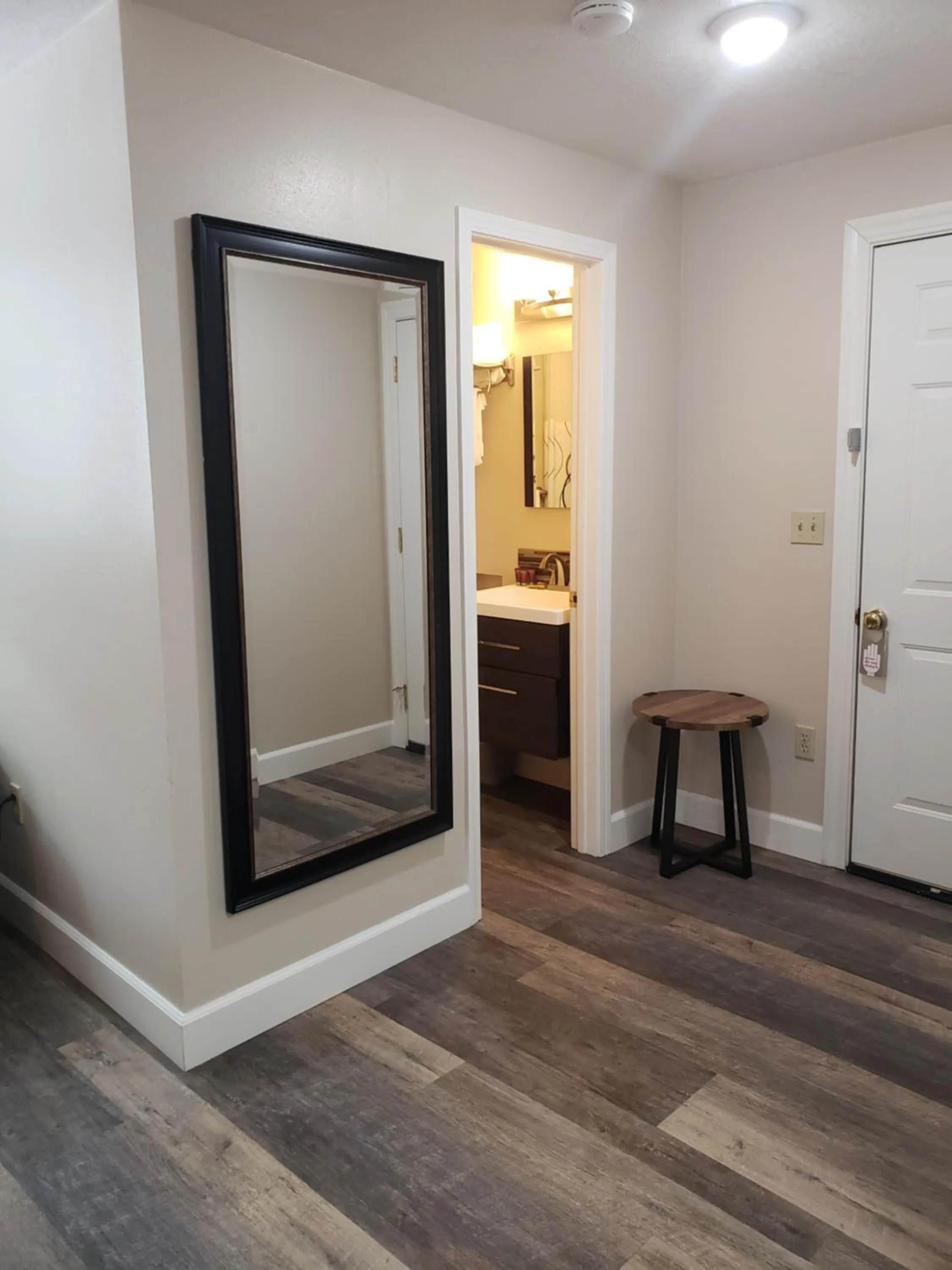 Facade/entrance in Bridge Street Inn