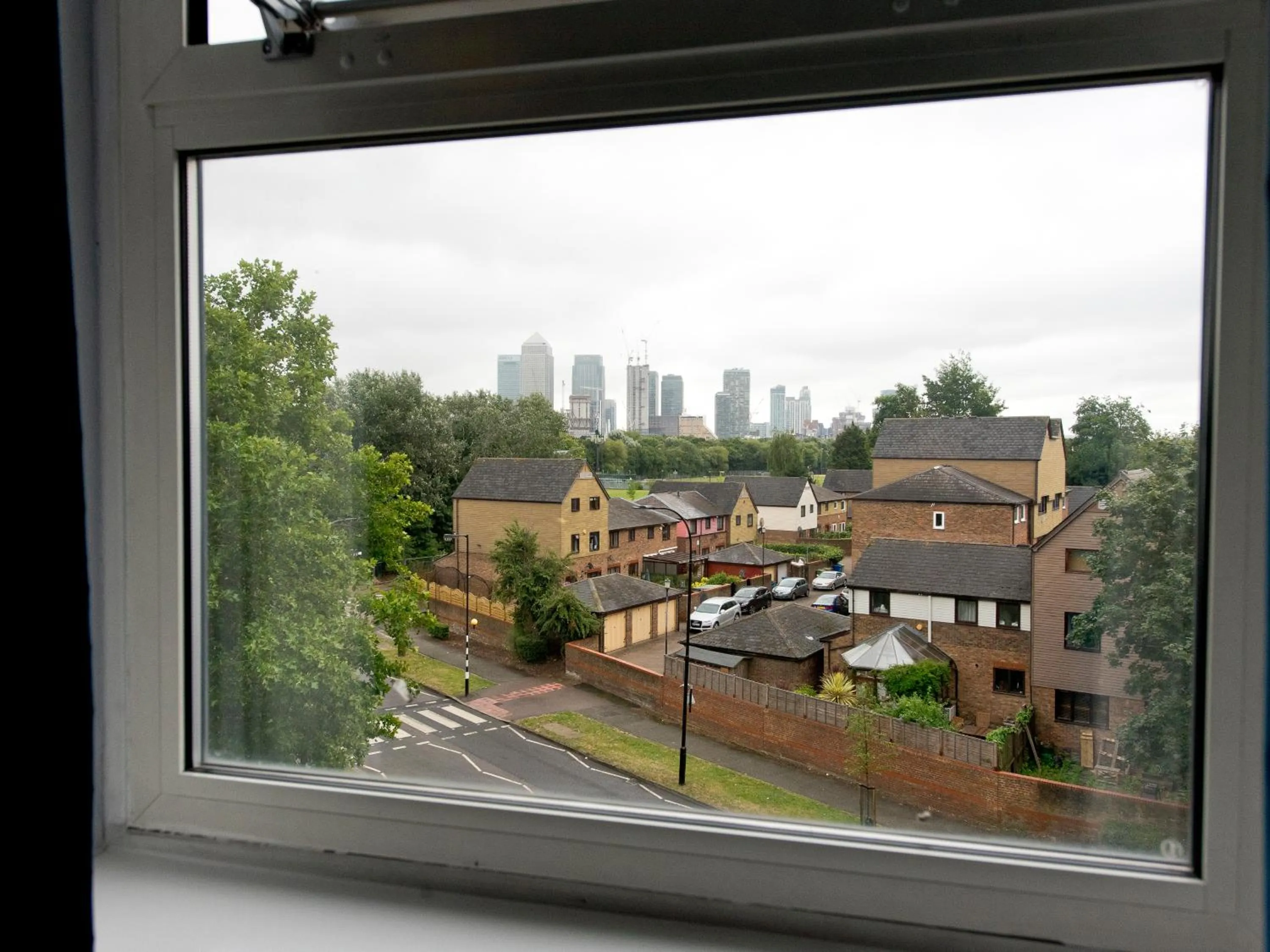 City view in YHA London Thameside
