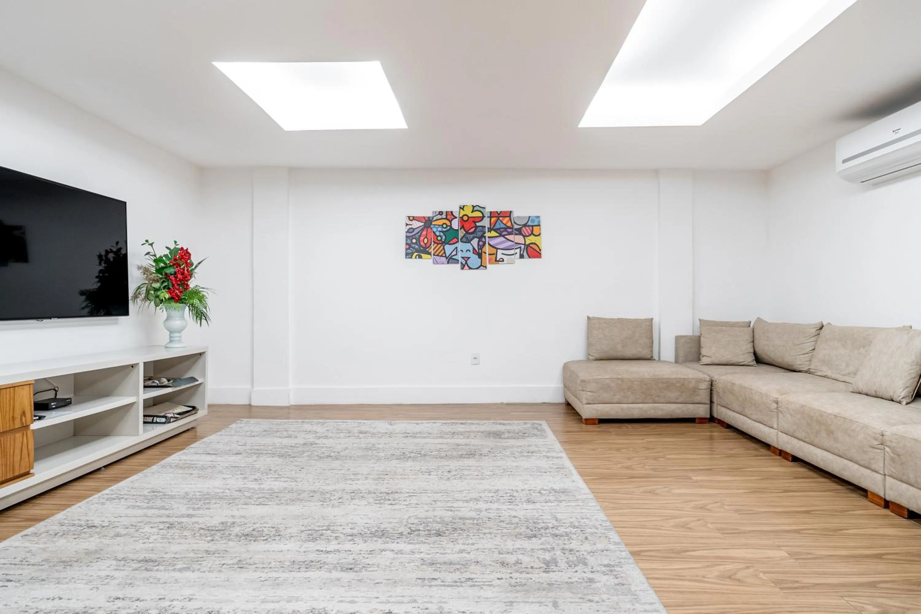 Communal lounge/ TV room in Pousada Areia do Forte