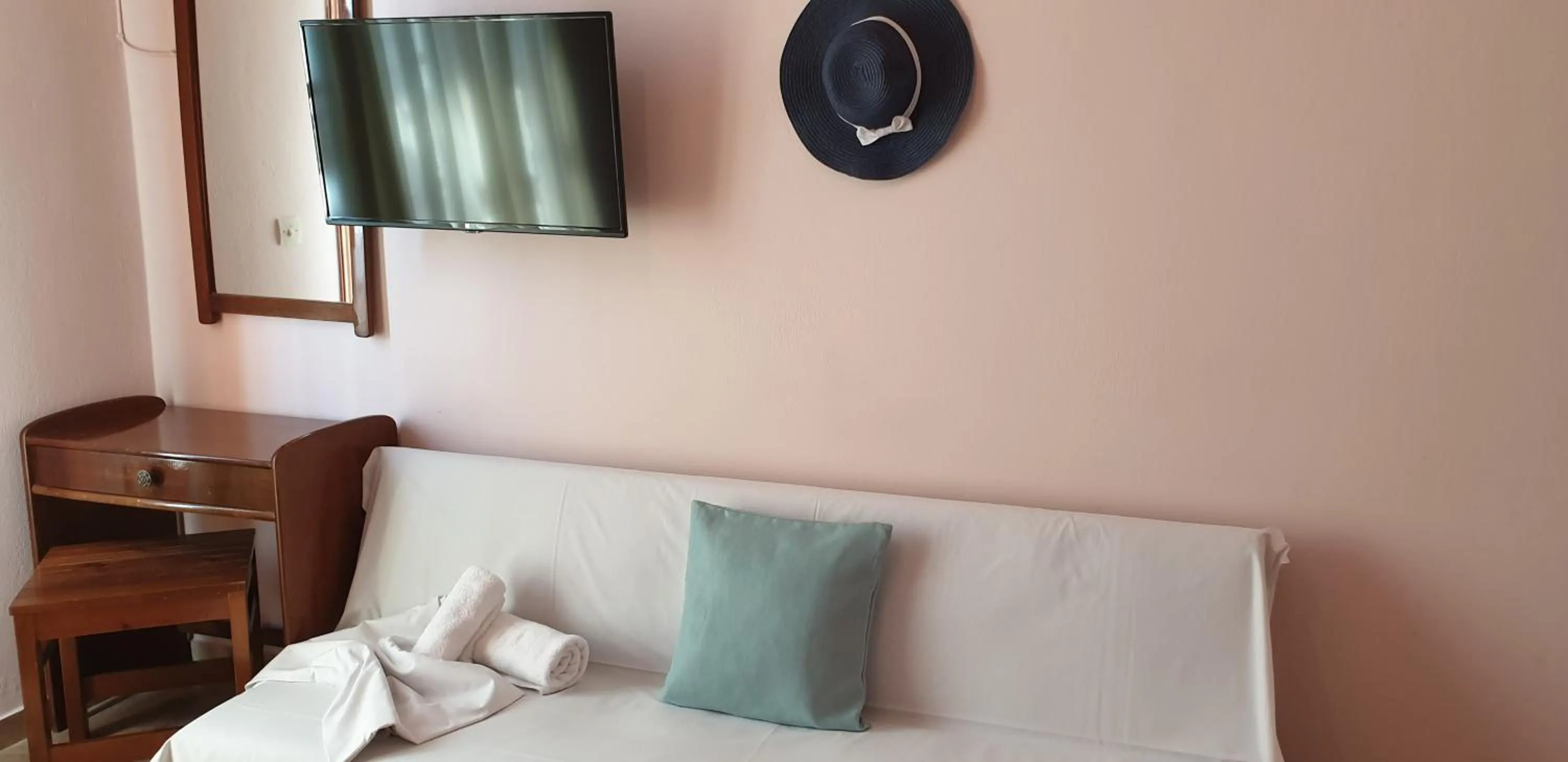 Ilios Apartments