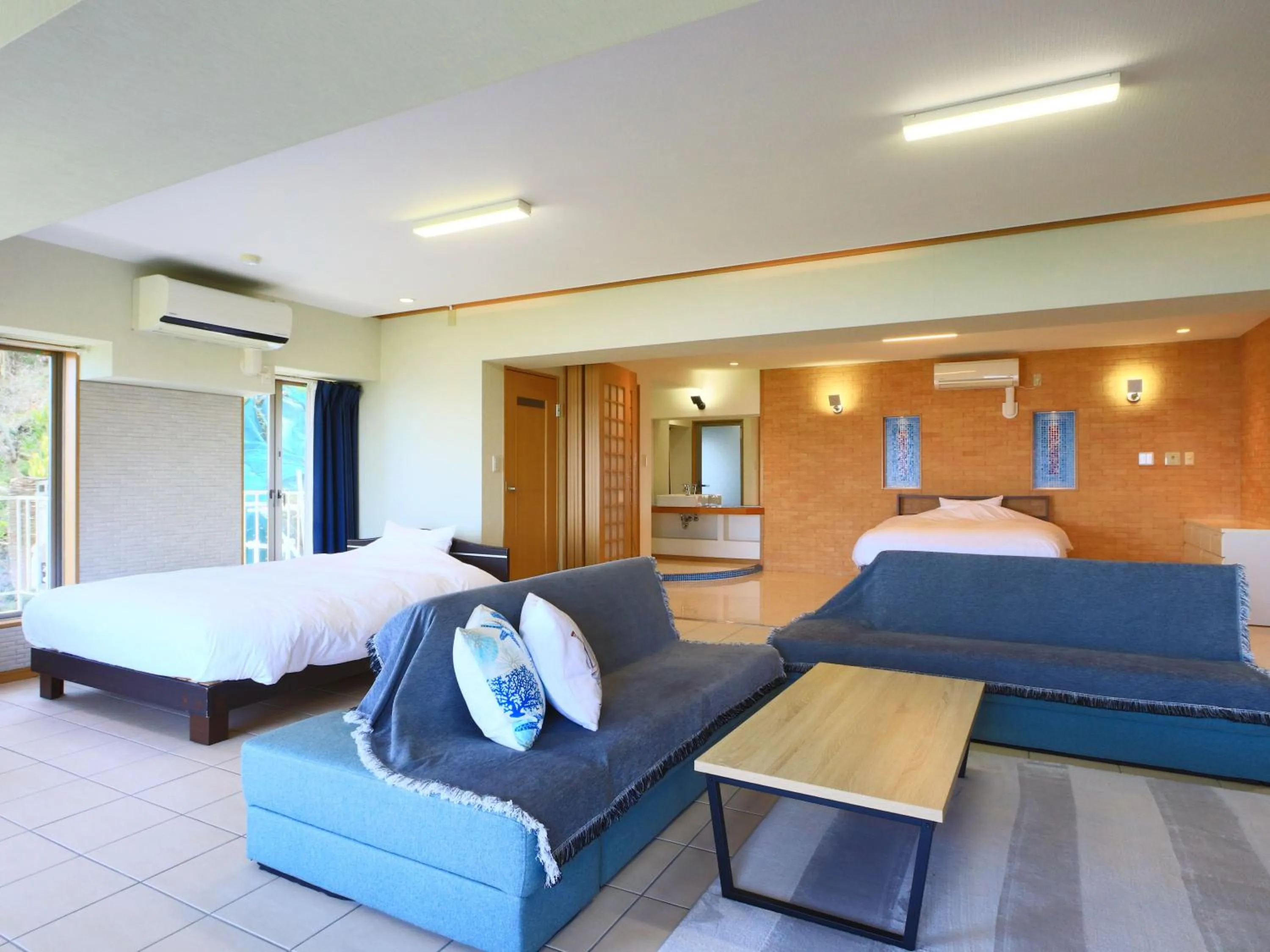 Photo of the whole room, Bed in Mujuan