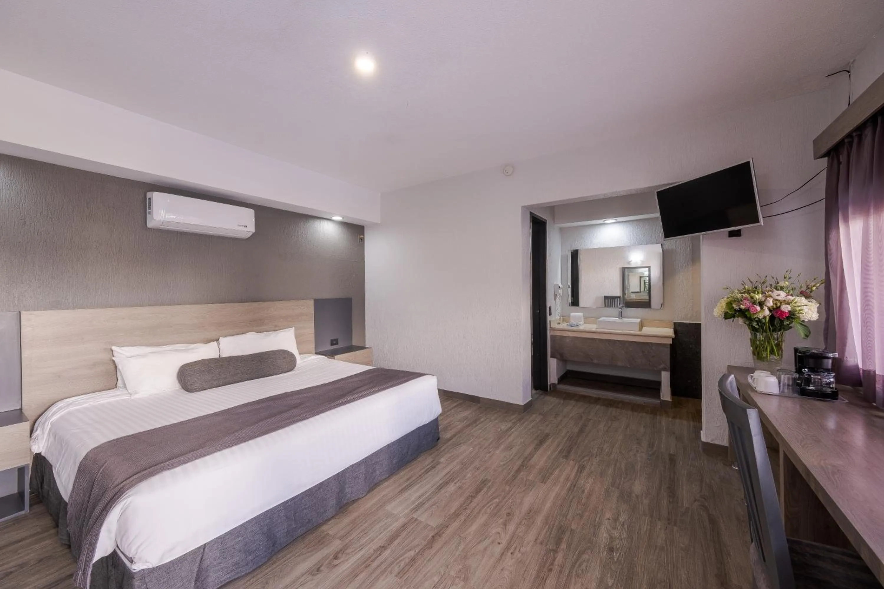 Bedroom, Bed in Hotel Malibu