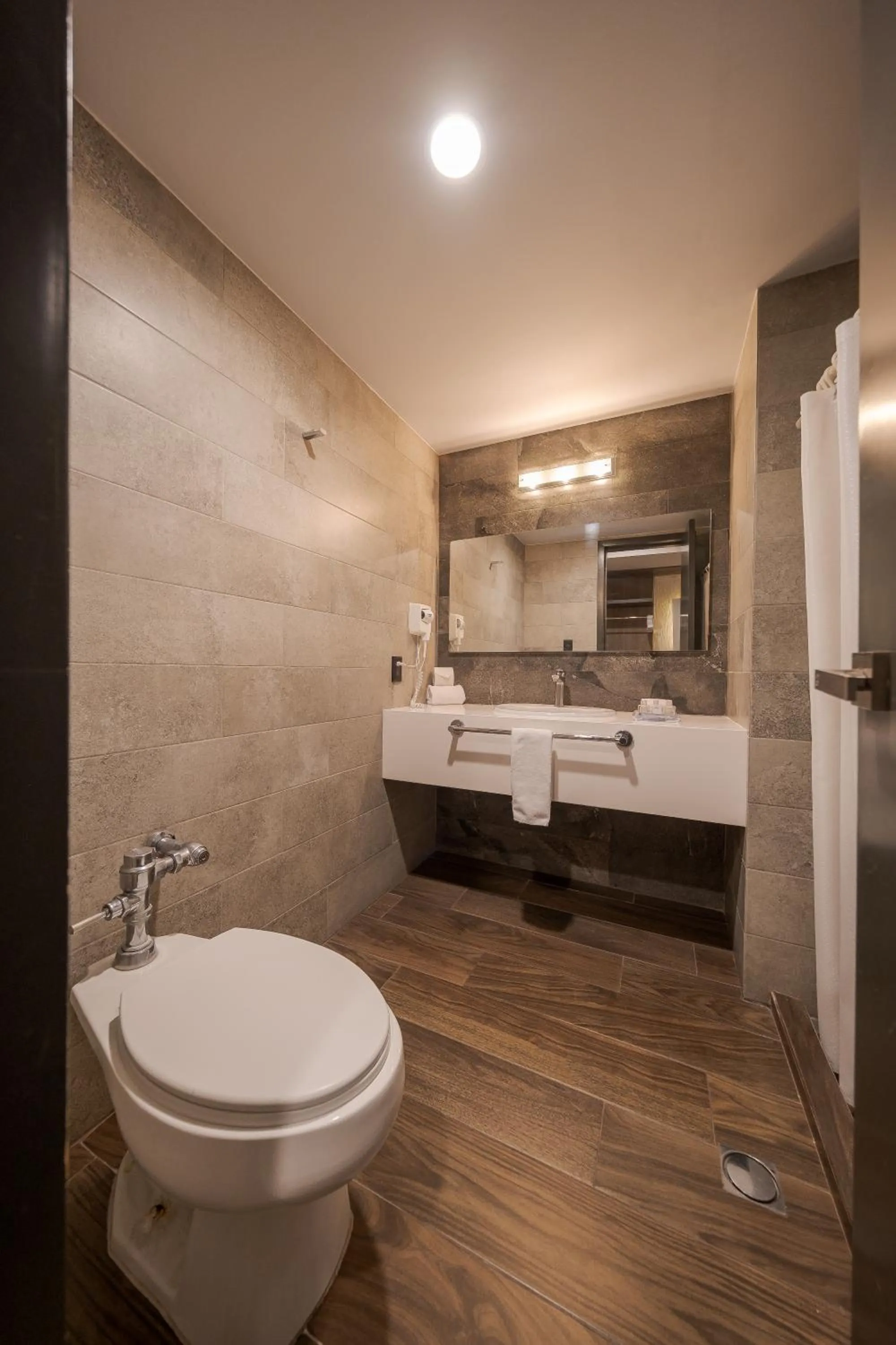 Bathroom in Hotel Malibu