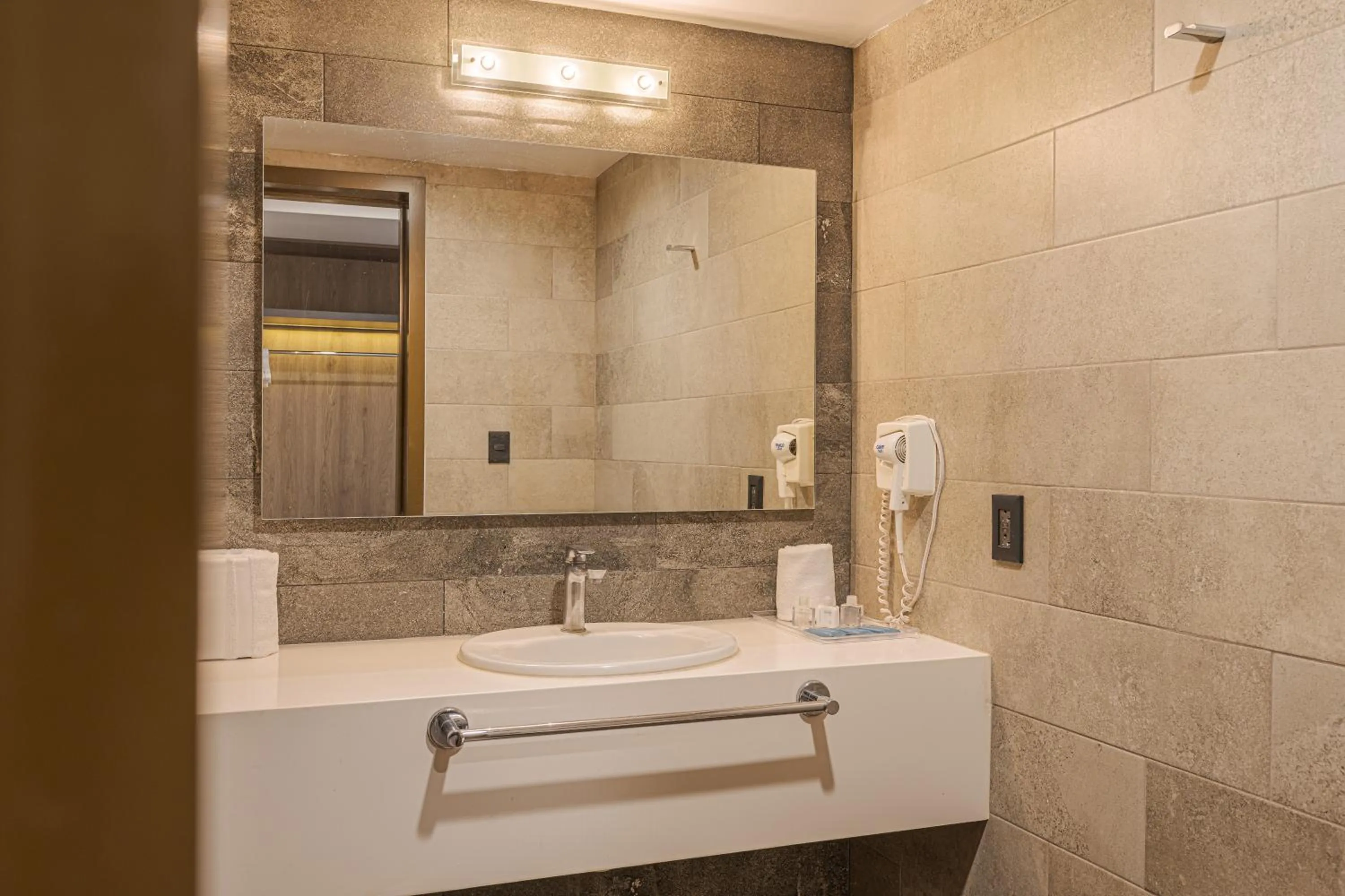 Bathroom in Hotel Malibu
