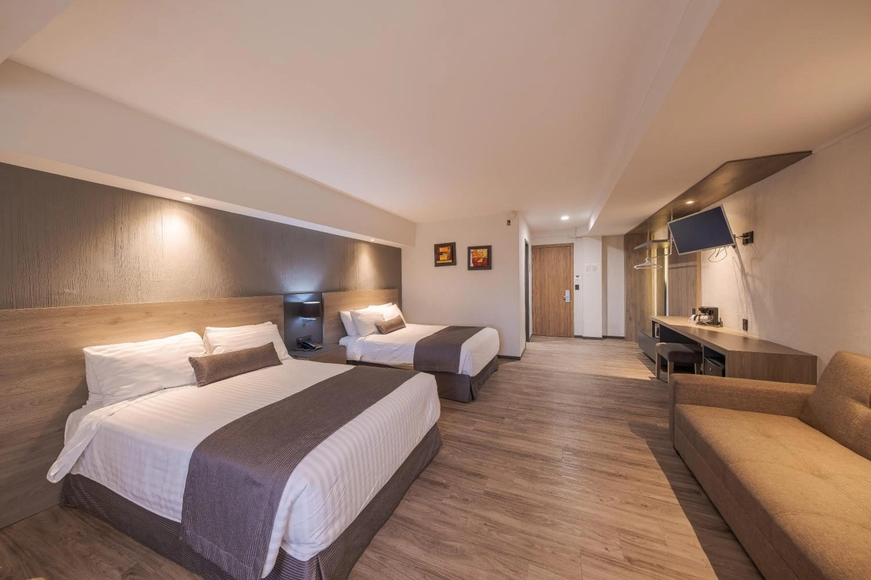 Bedroom, Bed in Hotel Malibu