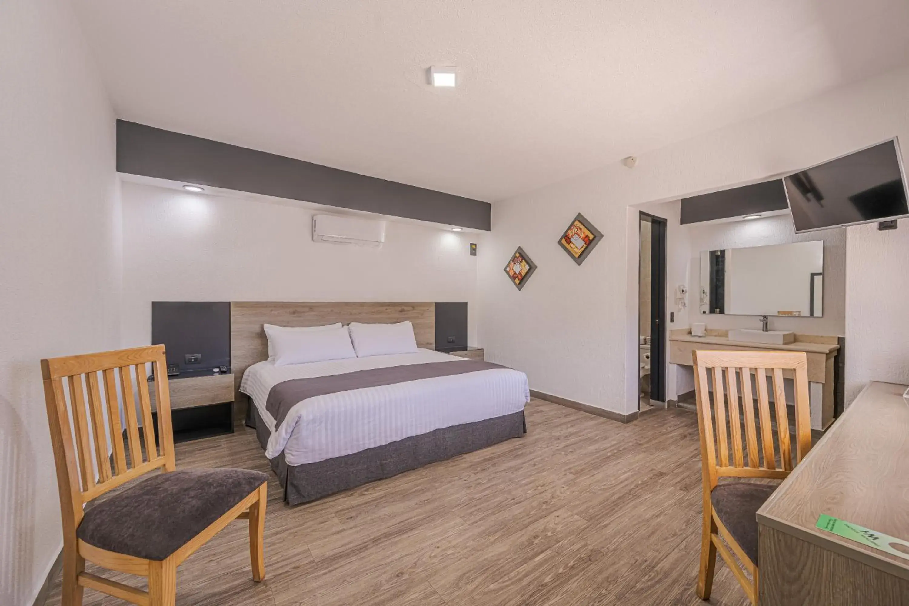 Bed in Hotel Malibu Bed in Hotel Malibu