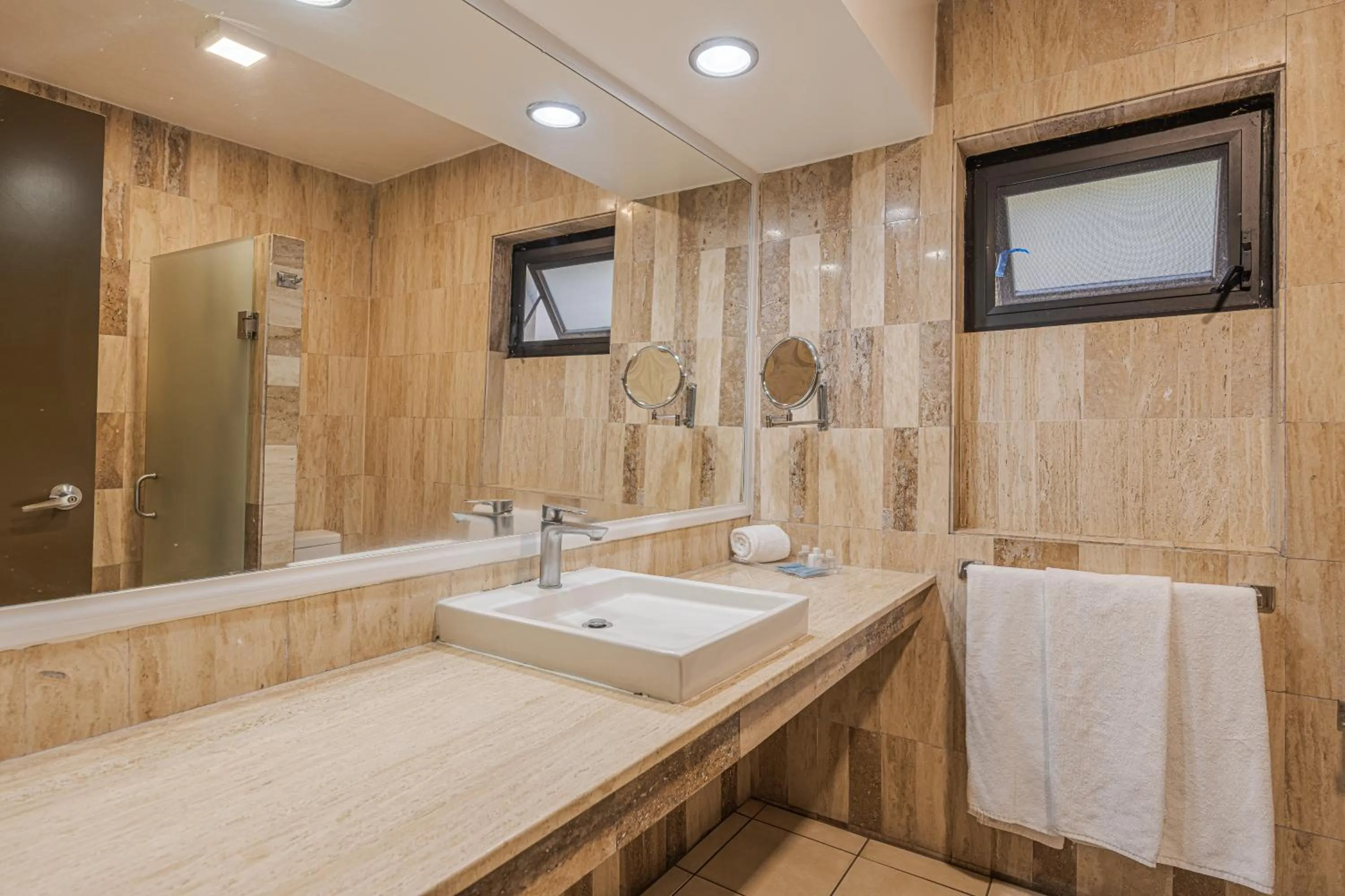 Bathroom in Hotel Malibu