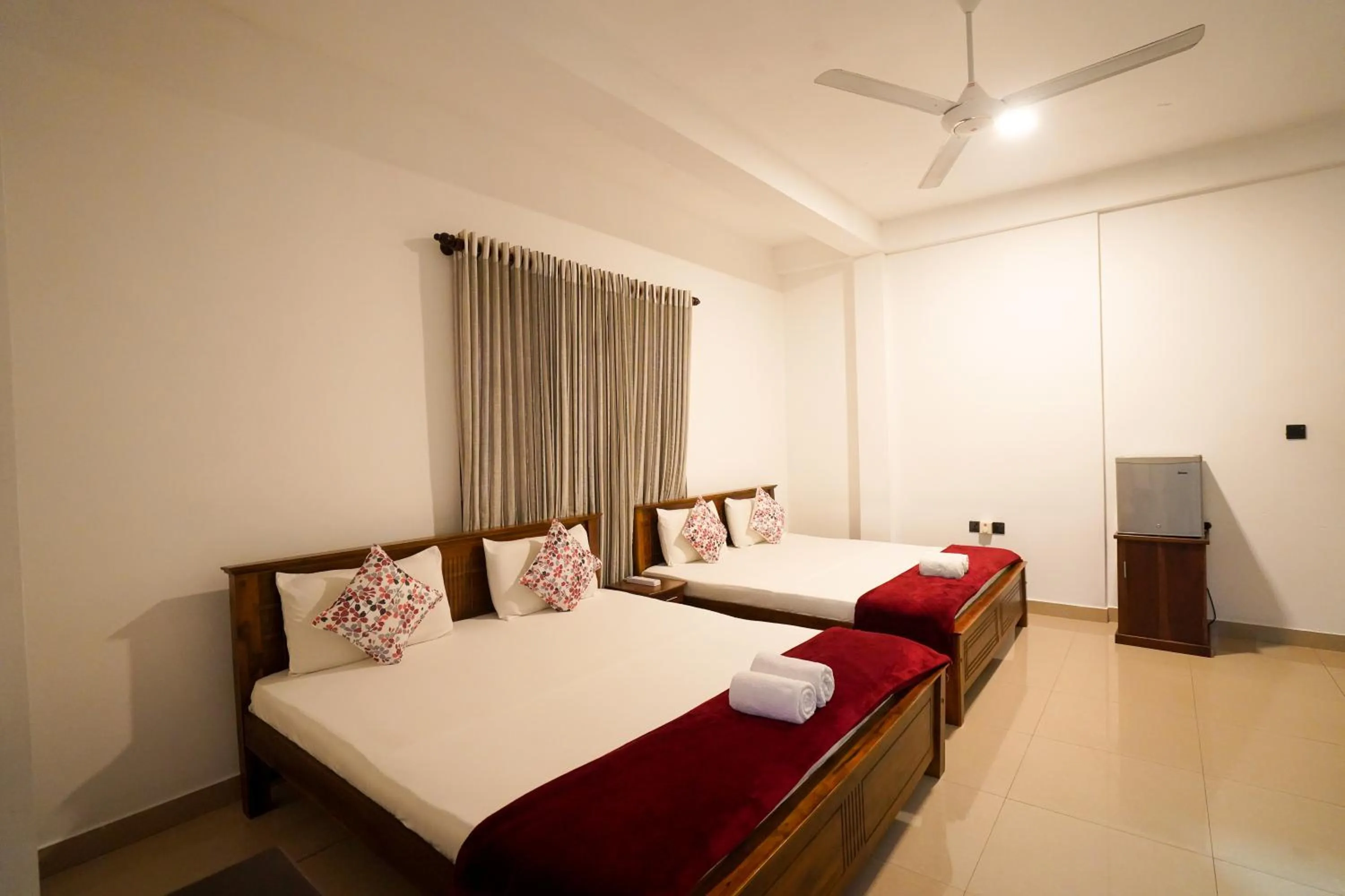 Bed in Airport 4 Season Transit Hotel