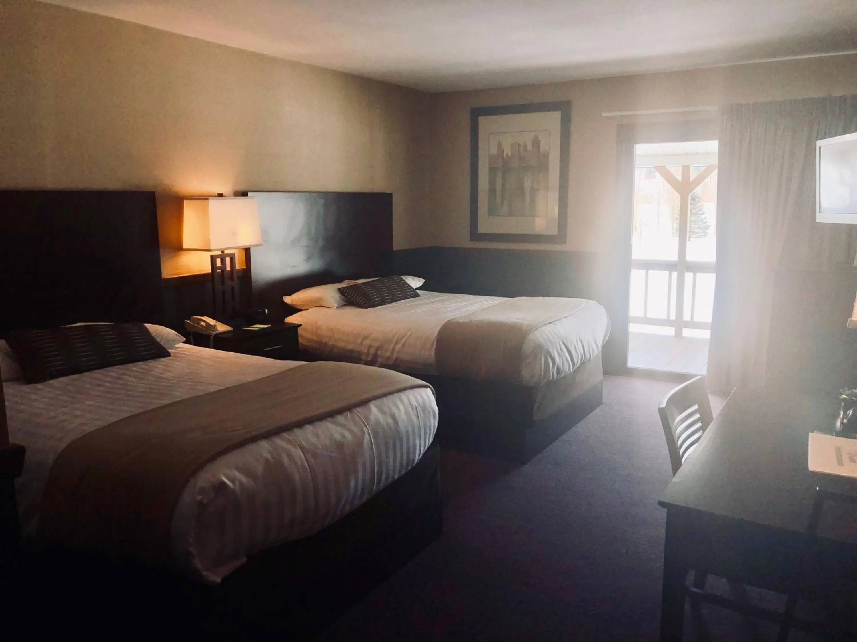 Bed in Byrncliff Golf Resort