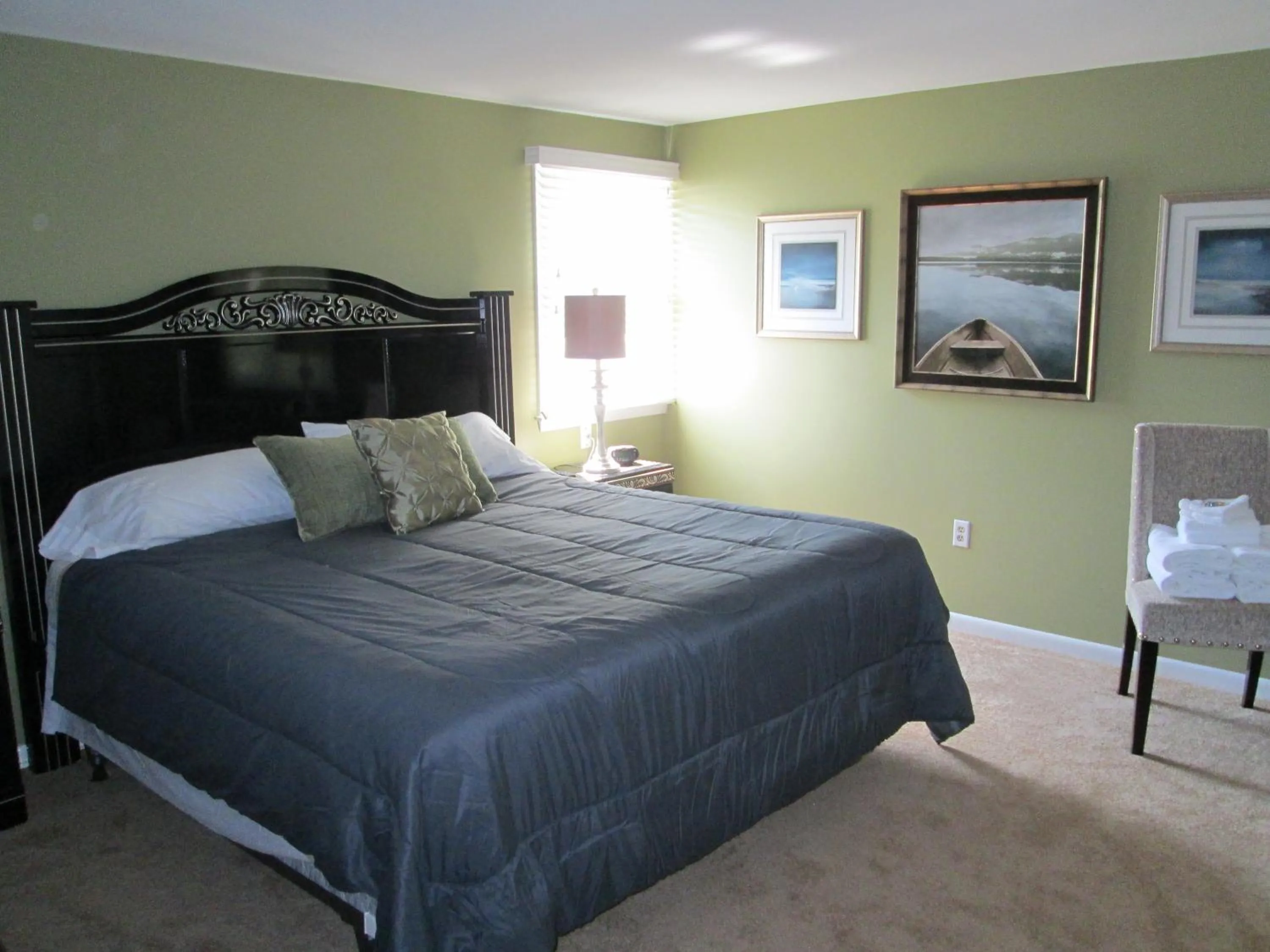 Bed in Byrncliff Golf Resort