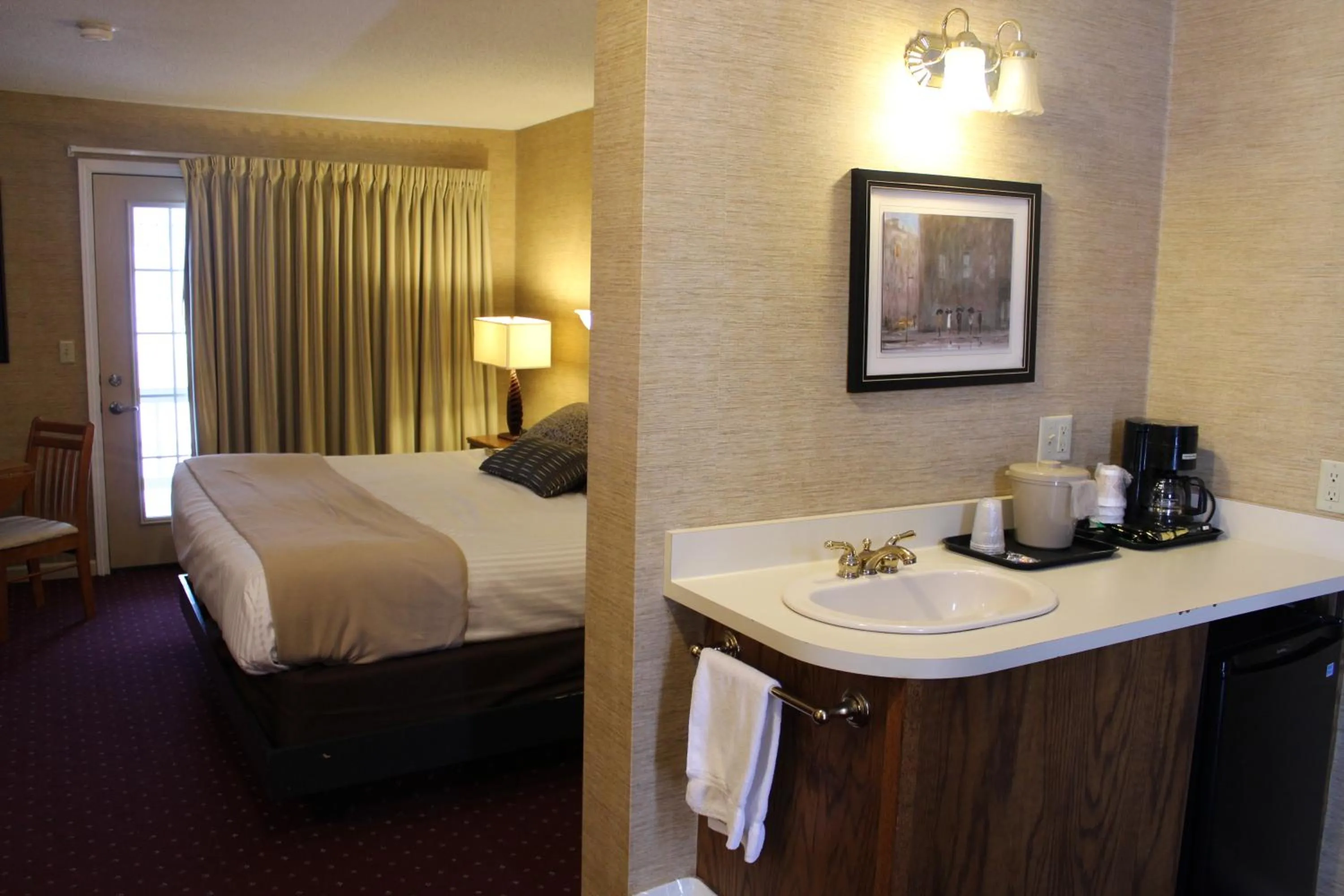 Bed in Byrncliff Golf Resort