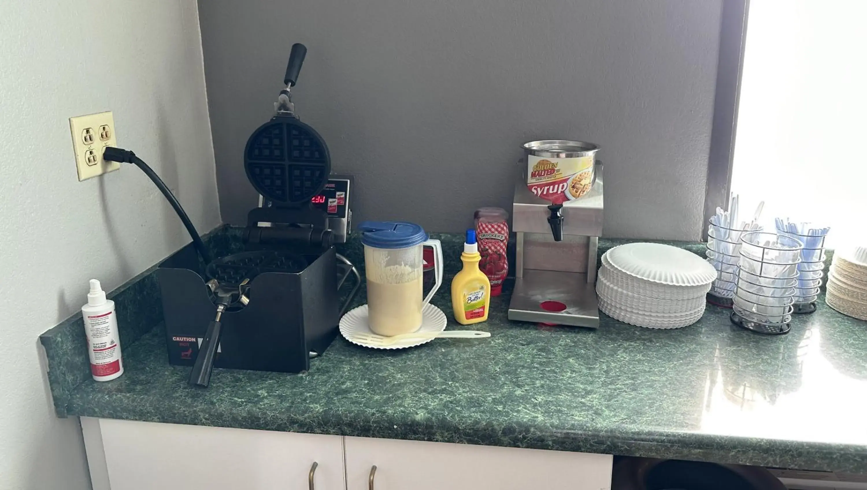 Buffet breakfast in Super Inn & Suites Philadelphia Buffet breakfast in Super Inn & Suites Philadelphia