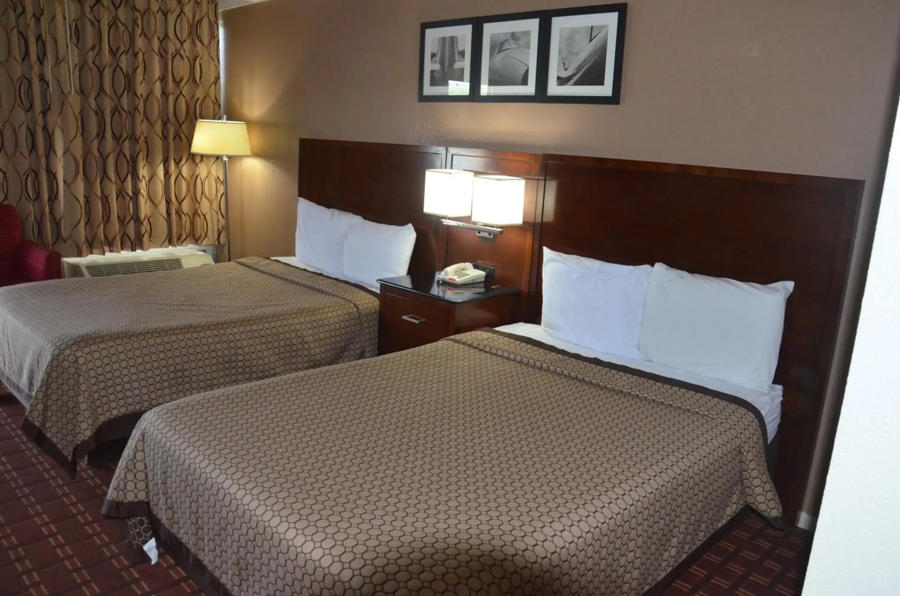 Bed in Americas Best Value Inn Augusta Downtown