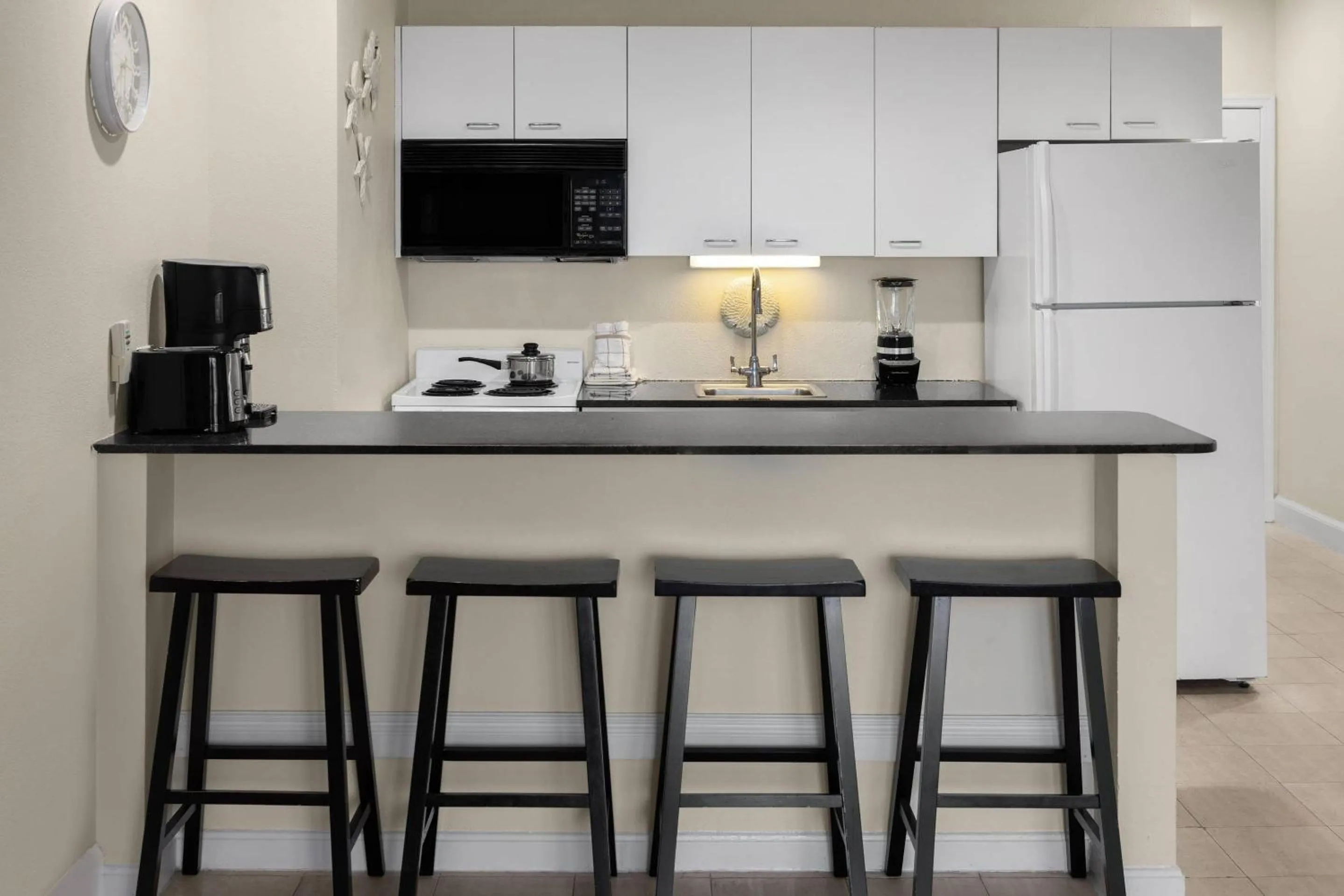 Bedroom in Coconut Malorie Resort Ocean City, Ascend Collection Hotel