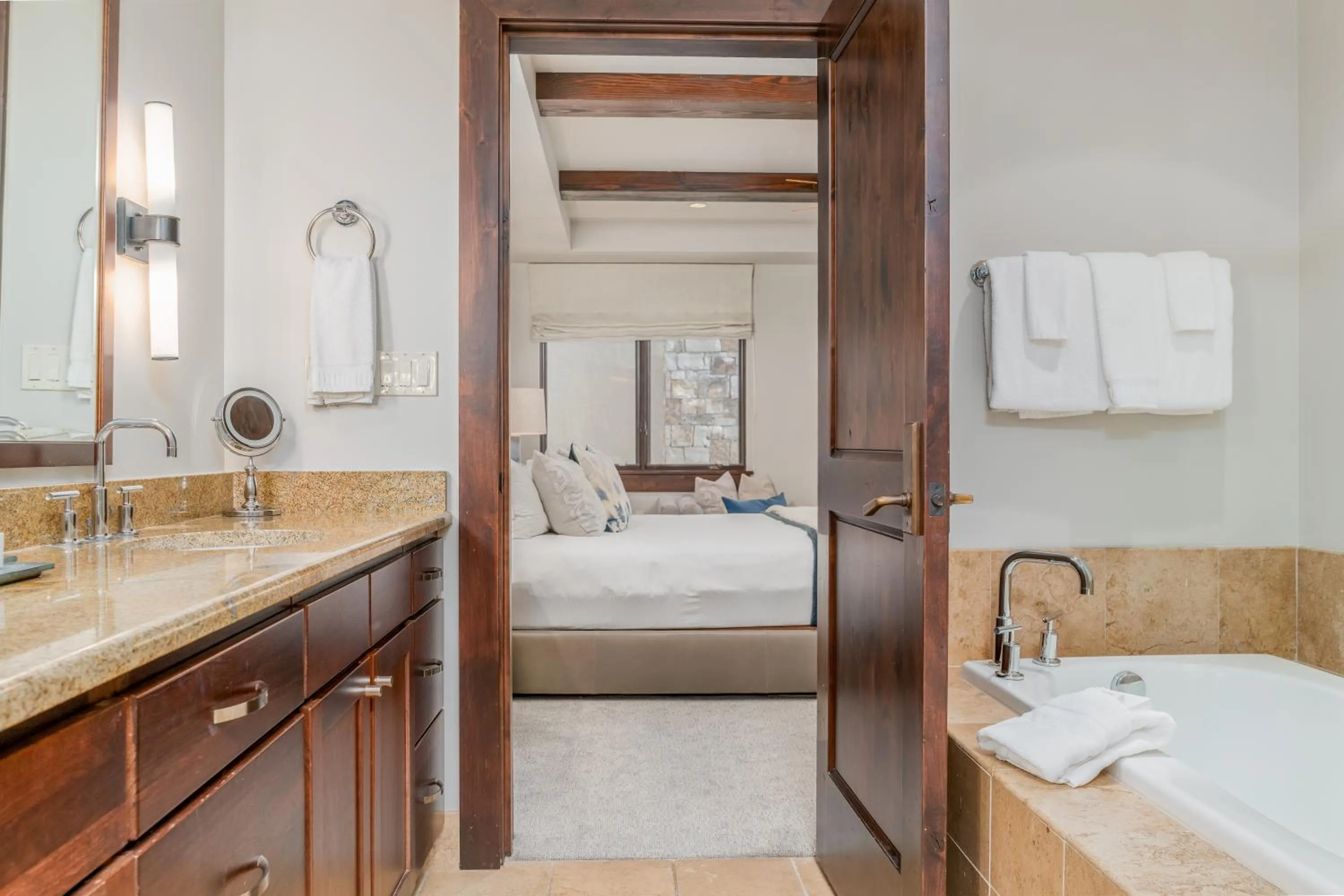 Bathroom, Bed in Lumiere by Dunton