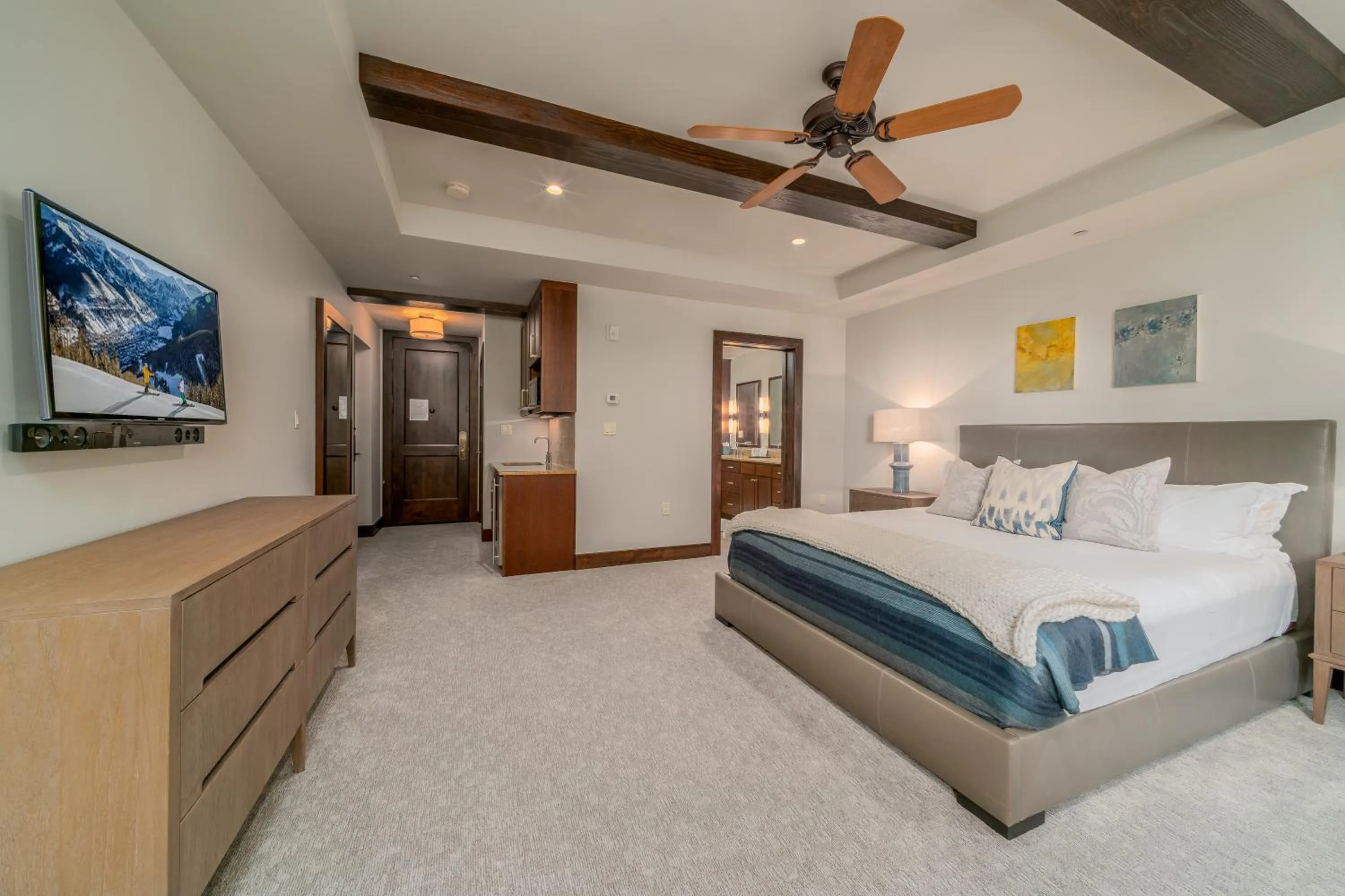 Bedroom, Bed in Lumiere by Dunton