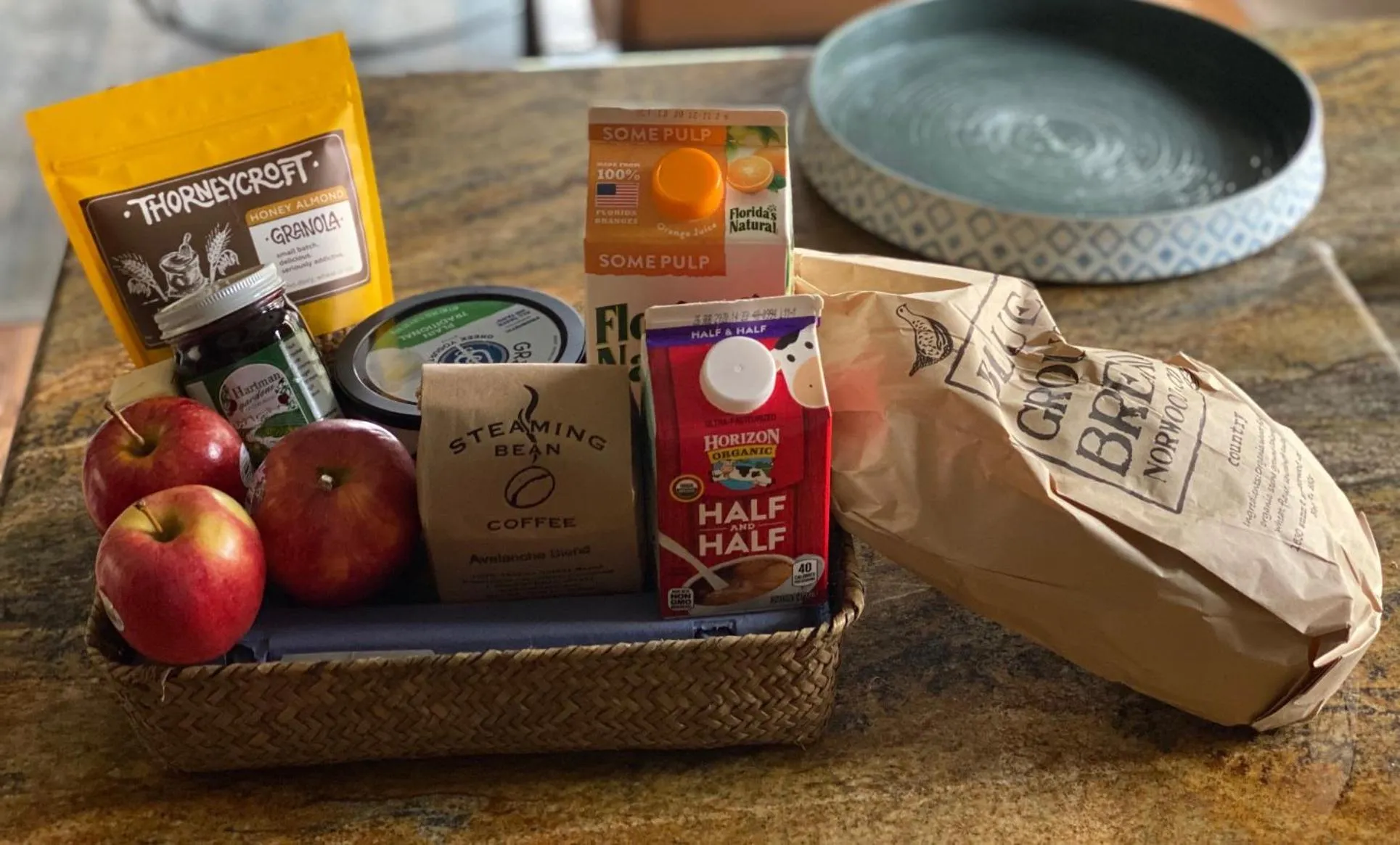 Breakfast in Lumiere by Dunton