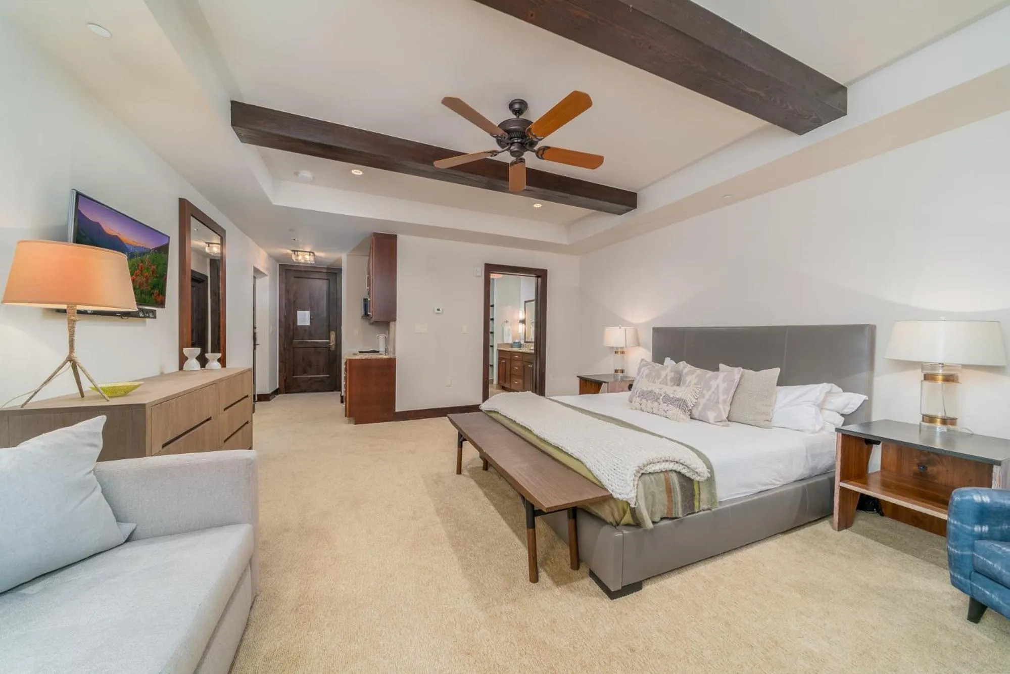 Bedroom, Bed in Lumiere by Dunton