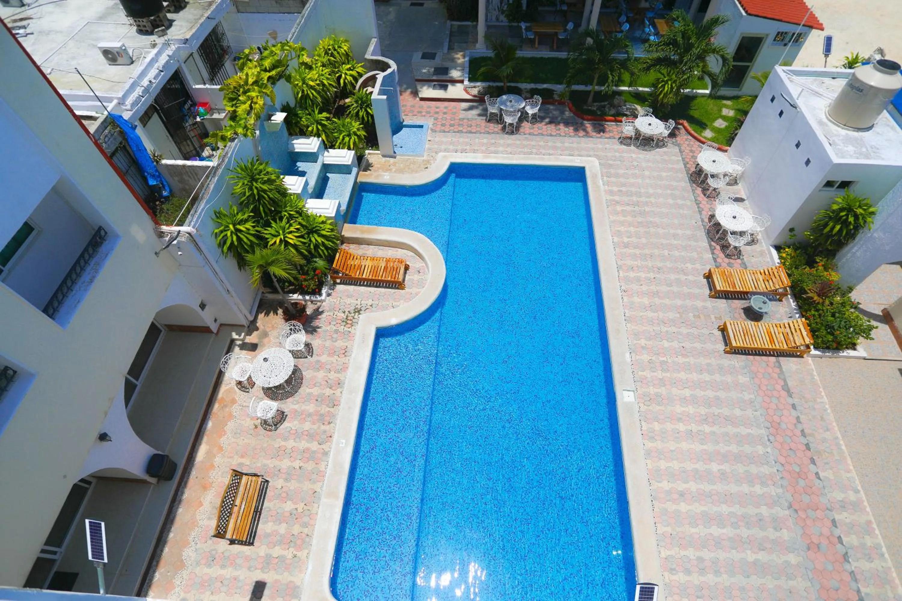 Swimming pool in Hotel Maria de Lourdes
