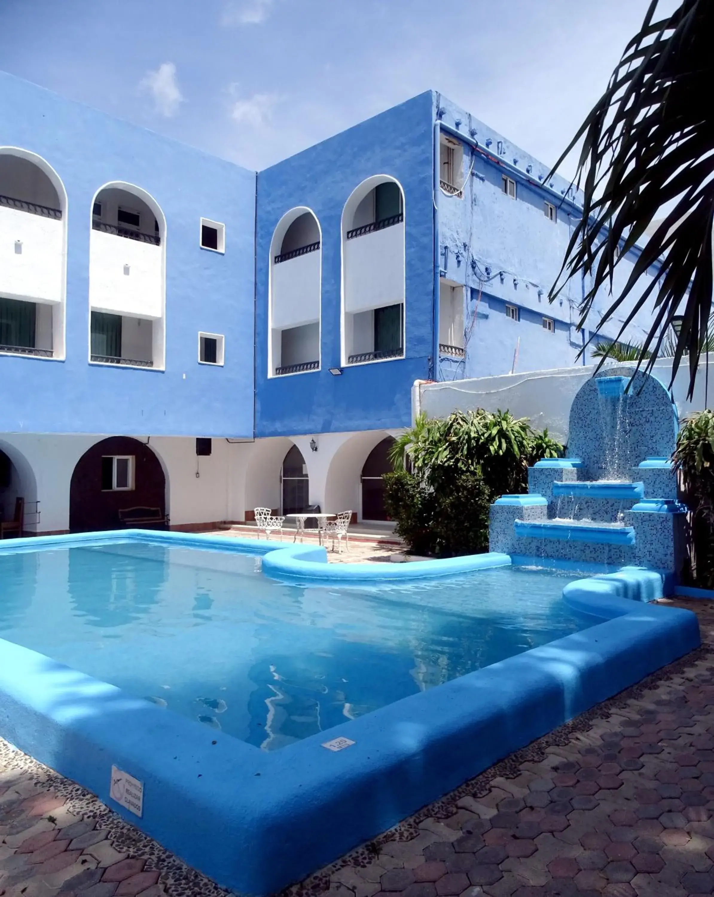Swimming pool in Hotel Maria de Lourdes Swimming pool in Hotel Maria de Lourdes