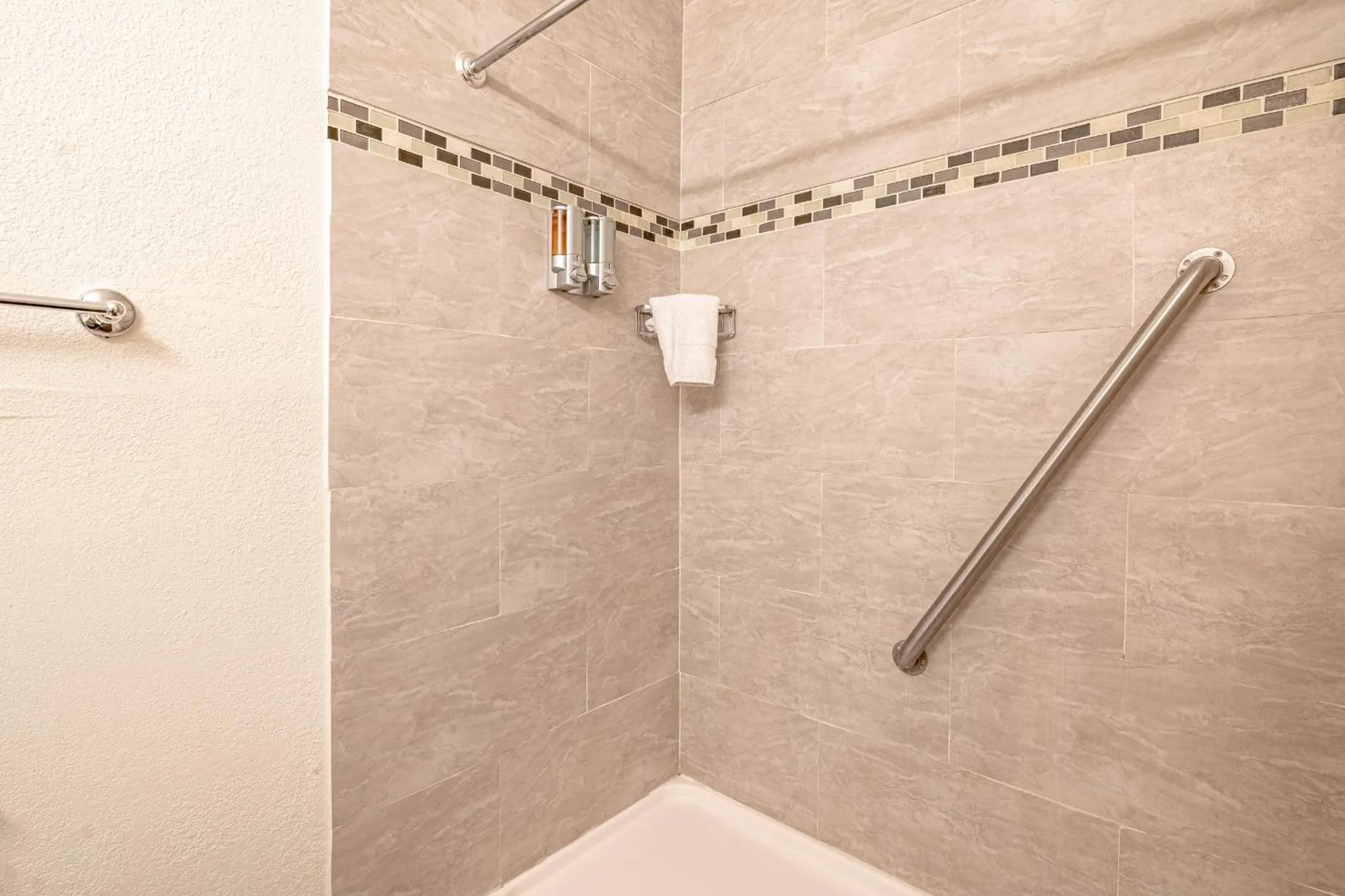 The Classic Desert Aire Hotel