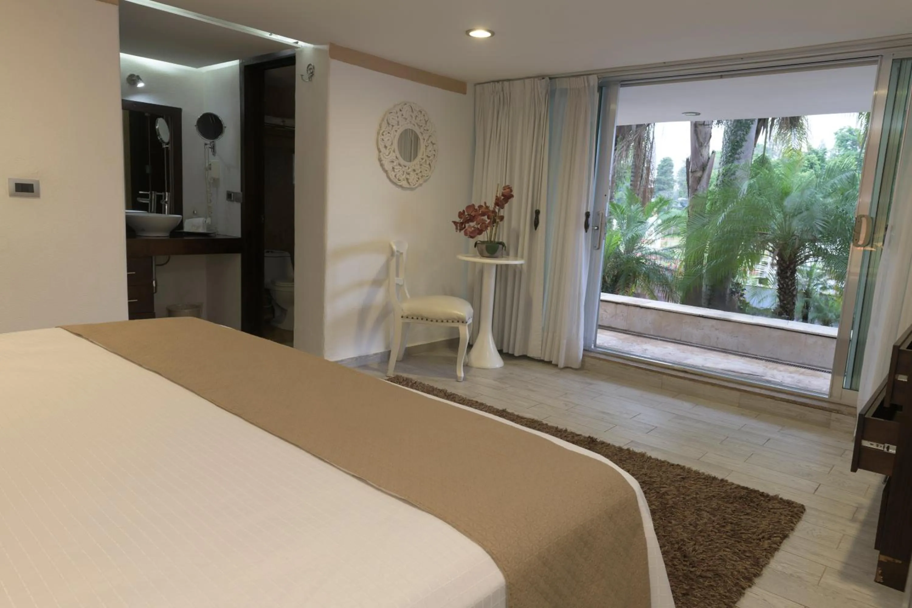 Photo of the whole room, Bed in Colombe Hotel Boutique